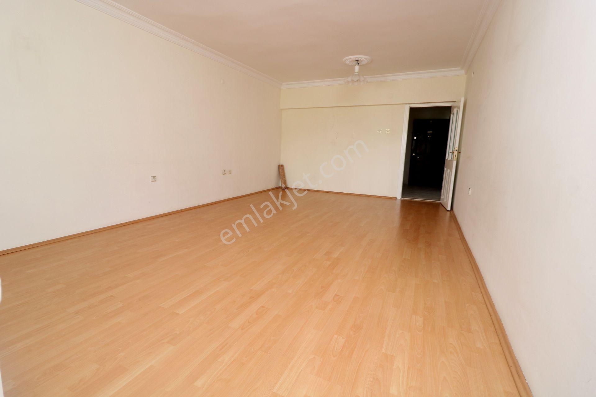 Emre Emlak'tan Oğuzlar'da Site İçi Arakat Asansörlü Kiralık 3+1 Daire - Görsel 9