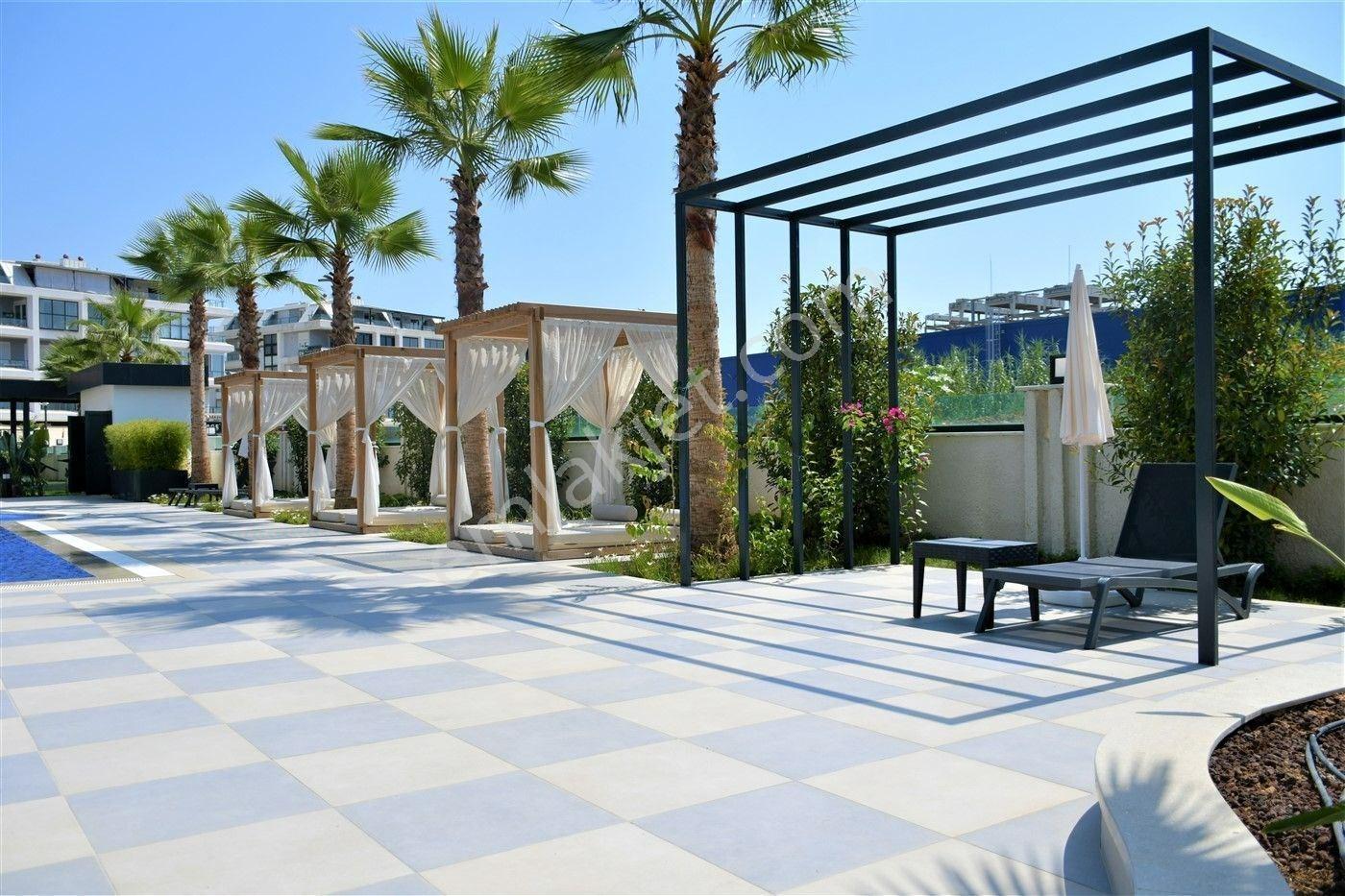 Alanya Oba’da Seçkin Bir Kompleks İçinde, Full Eşyalı Şık 2+1 Satılık Daire - Görsel 18