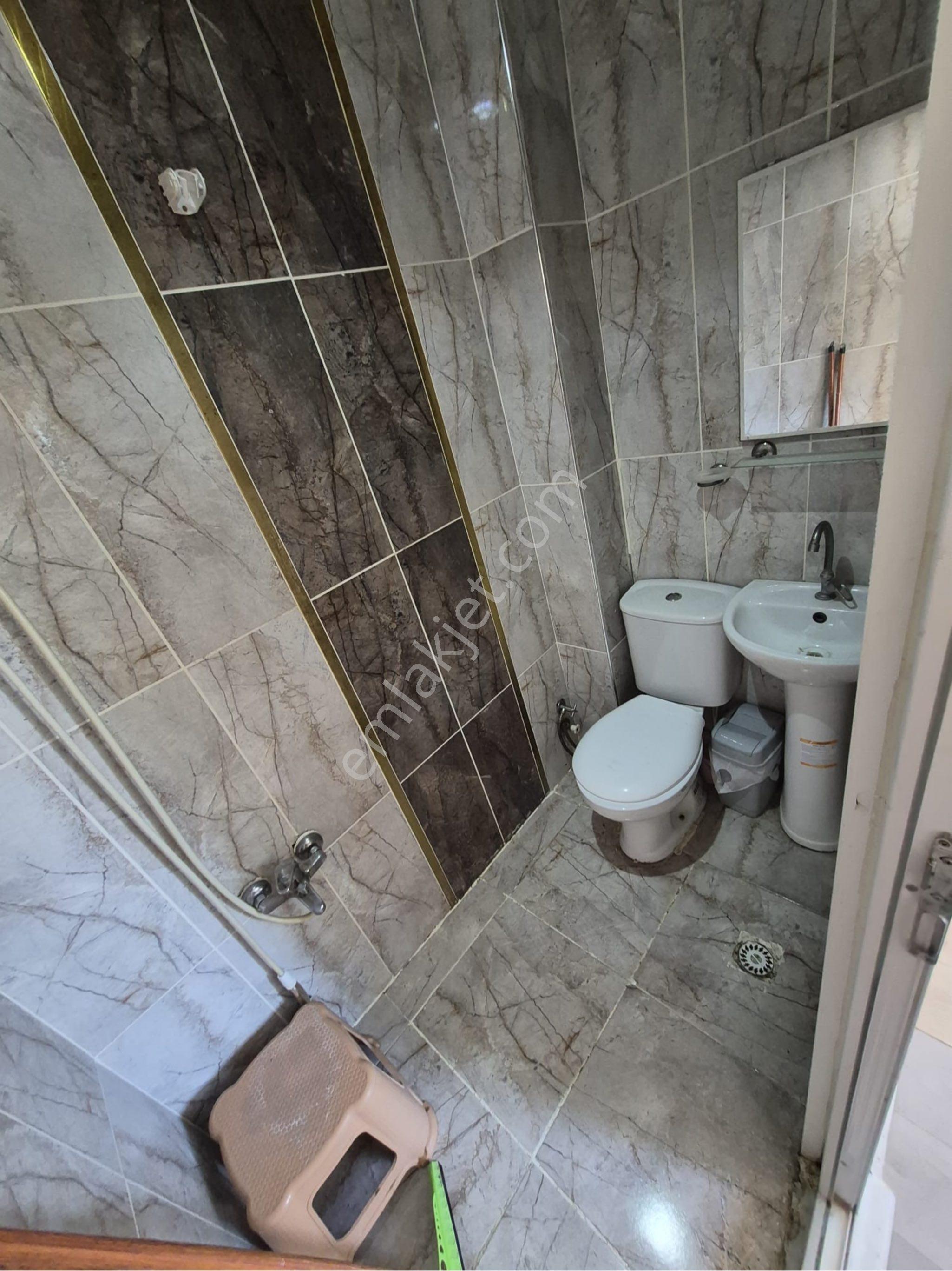 Seyhan Baraj Yolunda Duygu Cafe Arkasında Eşyalı Kiralık 1+1 - Görsel 11