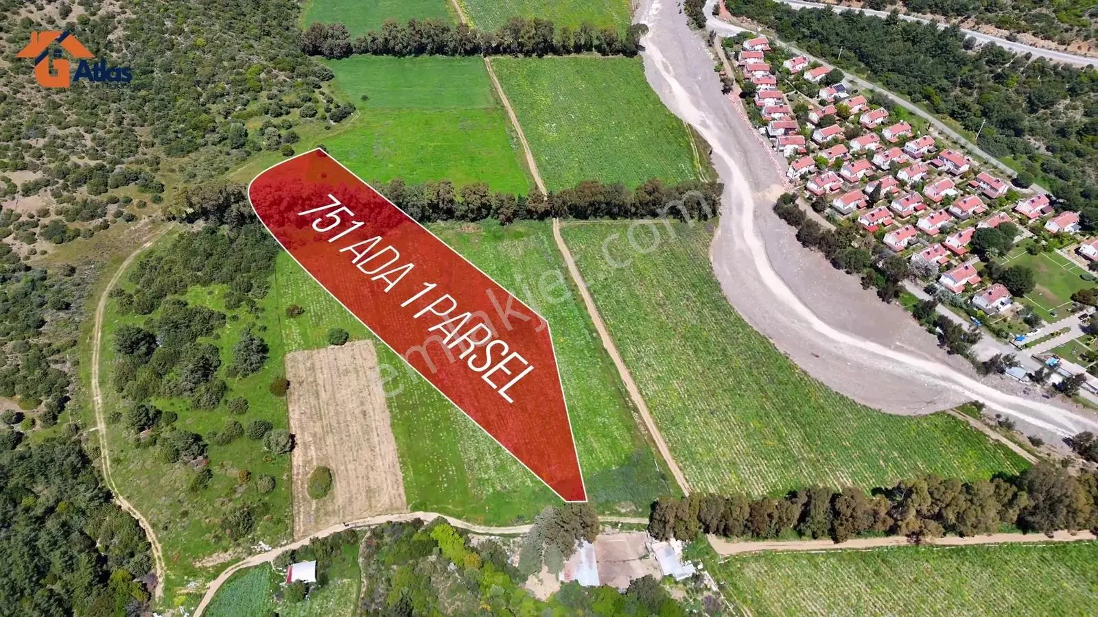 Karaburun Küçükbahçe Karareiste Turizm+konut İmarlı 275 M² - Görsel 2