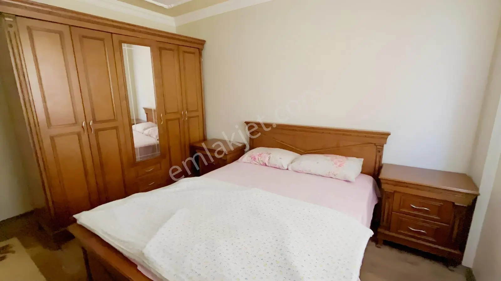 Karaburun İskele Mahallesinde Kiralık Eşyalı 2+1 Daire - Görsel 2