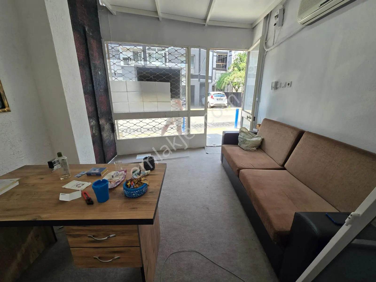 Balçova Eğitim Mah. İşlek Yol Üzeri 18m² Kiralık Dükkan - Görsel 4