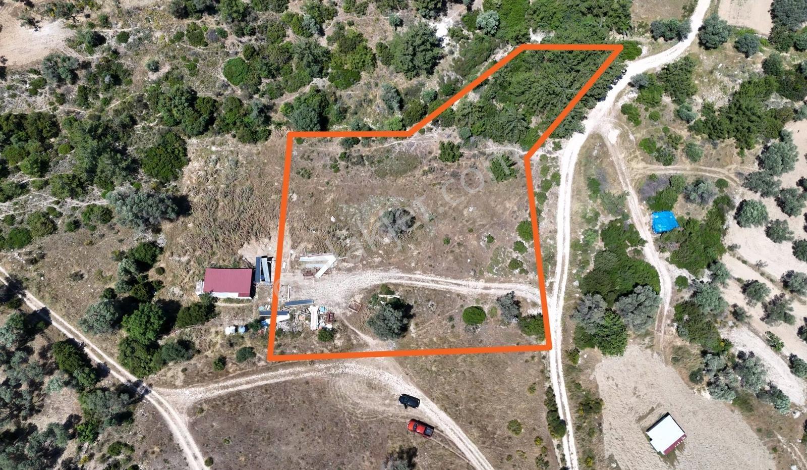 Mordoğan Köyüne 200 Metre Mesafe Kadastral Yol Cepheli 3.646 M2 - Görsel 12