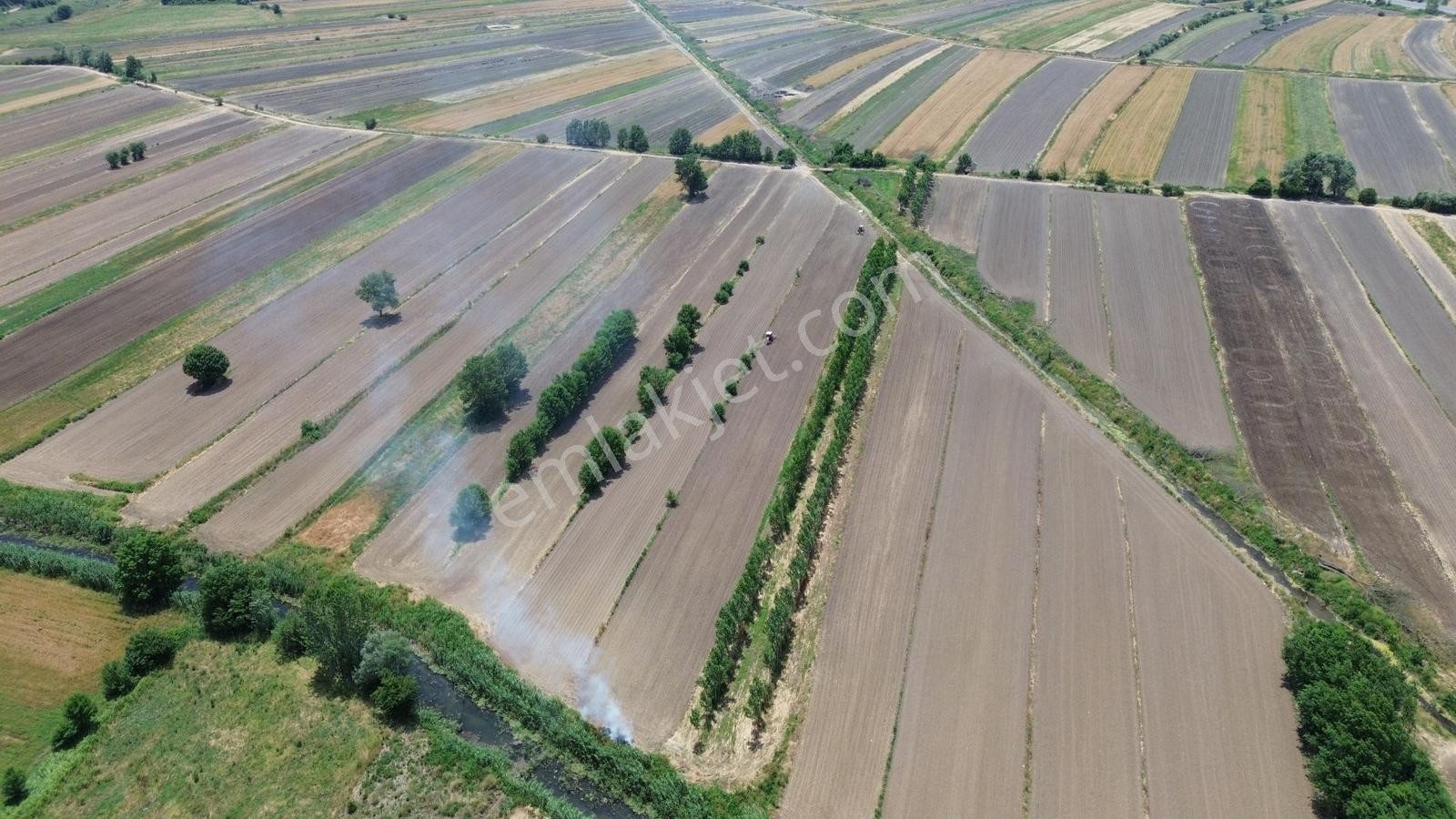 Söğütlü Mahallesinde Resmi Yolu Olan Yatırımın Merkezinde 5260m2 - Görsel 13