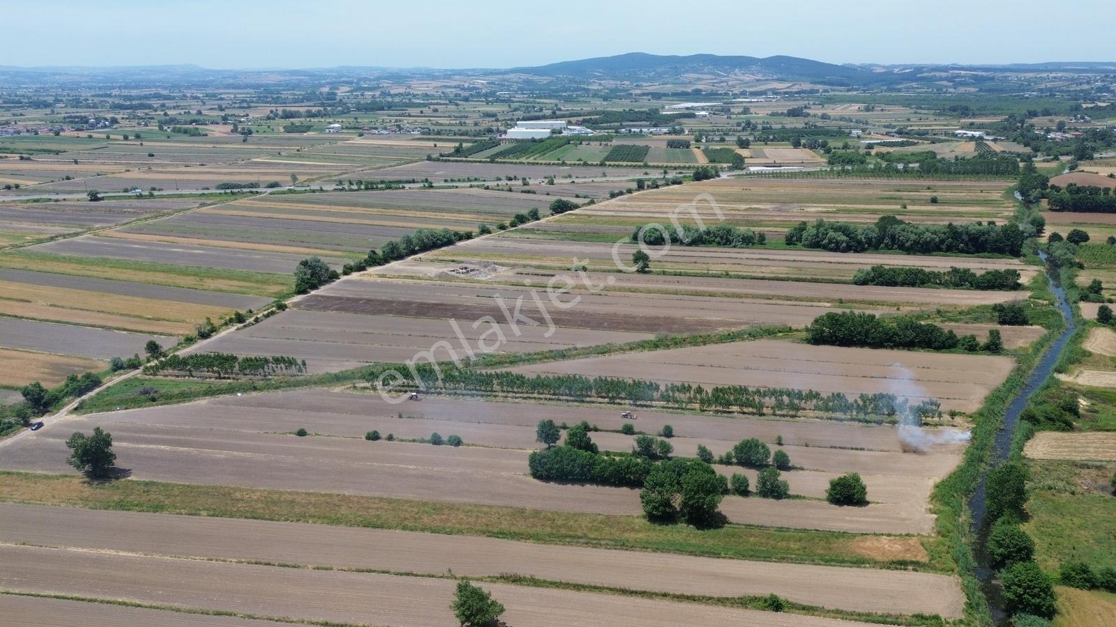 Söğütlü Mahallesinde Resmi Yolu Olan Yatırımın Merkezinde 5260m2 - Görsel 11