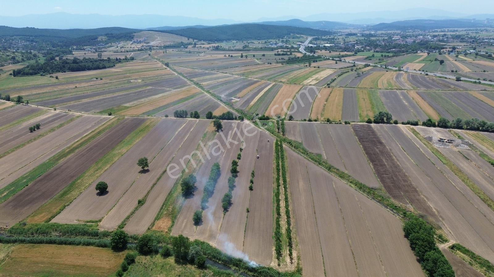Söğütlü Mahallesinde Resmi Yolu Olan Yatırımın Merkezinde 5260m2 - Görsel 6
