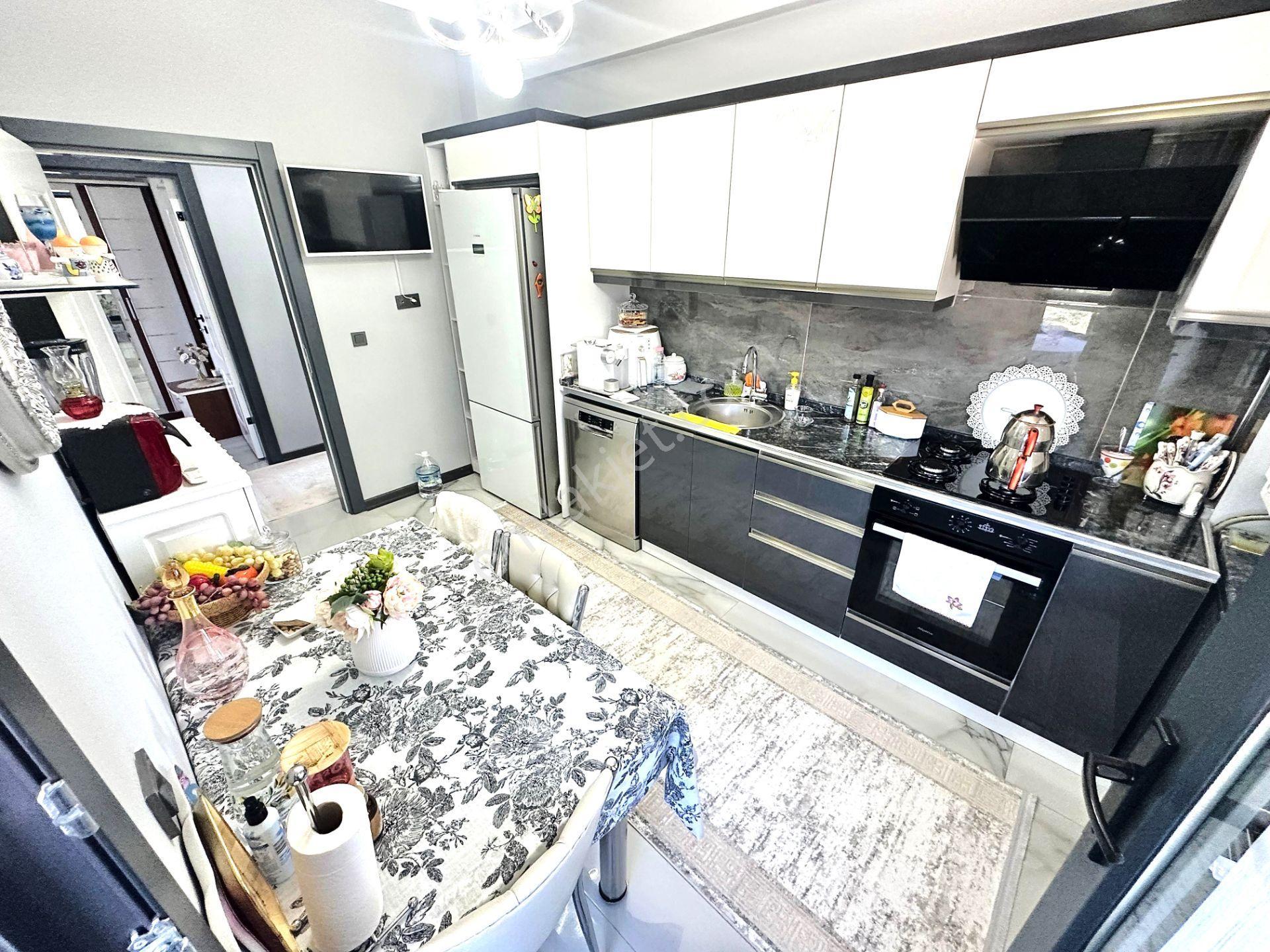 ♫blue Life Egen'den Kadıköy'de Ön Cephe Arakat Ayrı Mutfaklı Cam Balkonlu 2+1 Lux Daire - Görsel 16