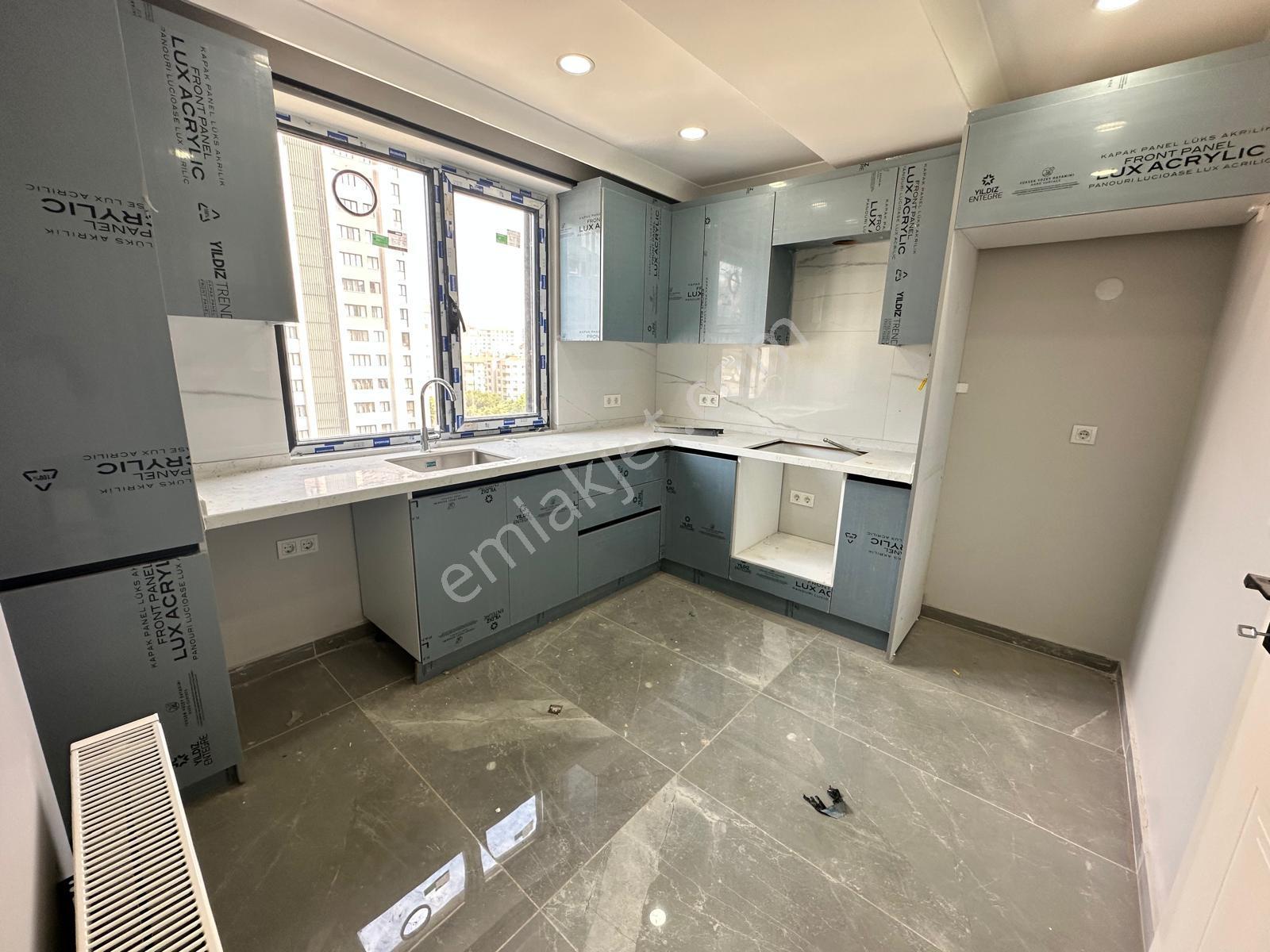 Sahrayıcedit'te Sıfır Geniş M2 Balkonlu,ebeveynli,kombili - Görsel 32