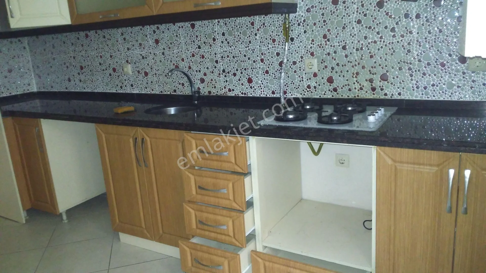 Uygun, Atakum Türkiş Medikalpark Arkasında 2 Oda 1 Mutfak Wc Banyo Bahçe Katı - Görsel 2
