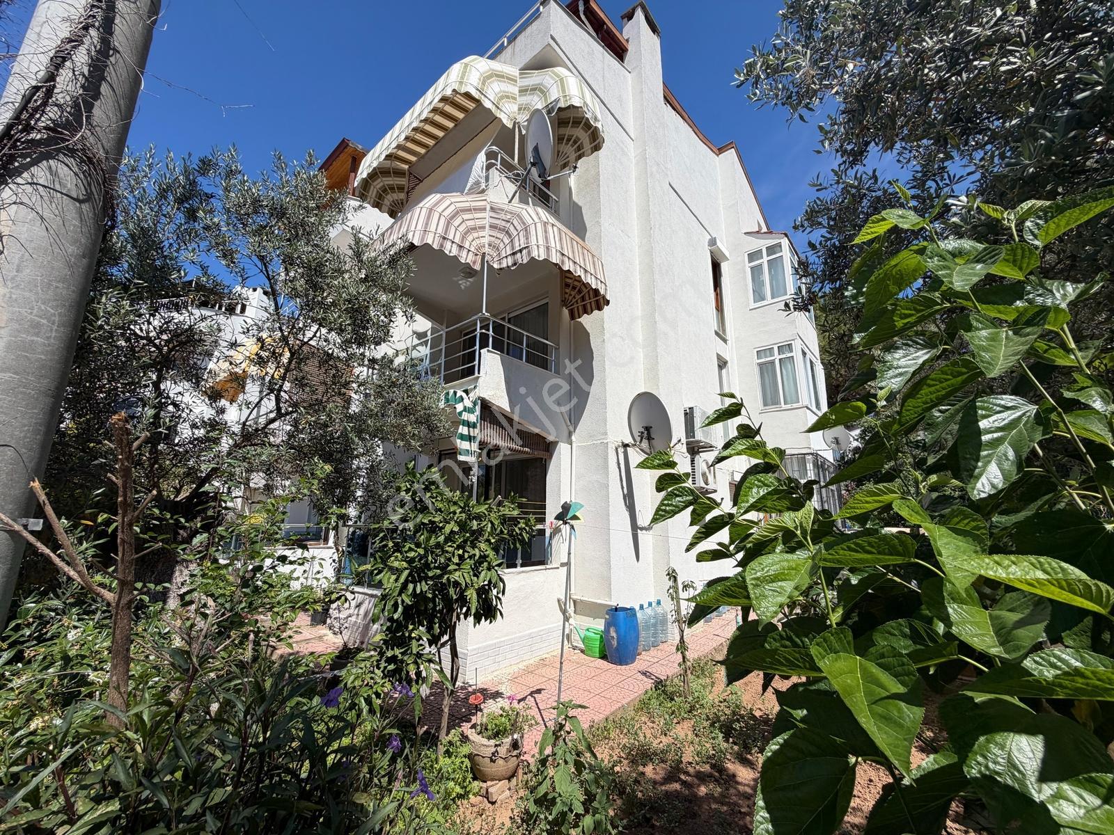 Ayvalık Sarımsaklıda Satılık 2+1 Komple Yenilenmiş Arakat Daire - Görsel 22
