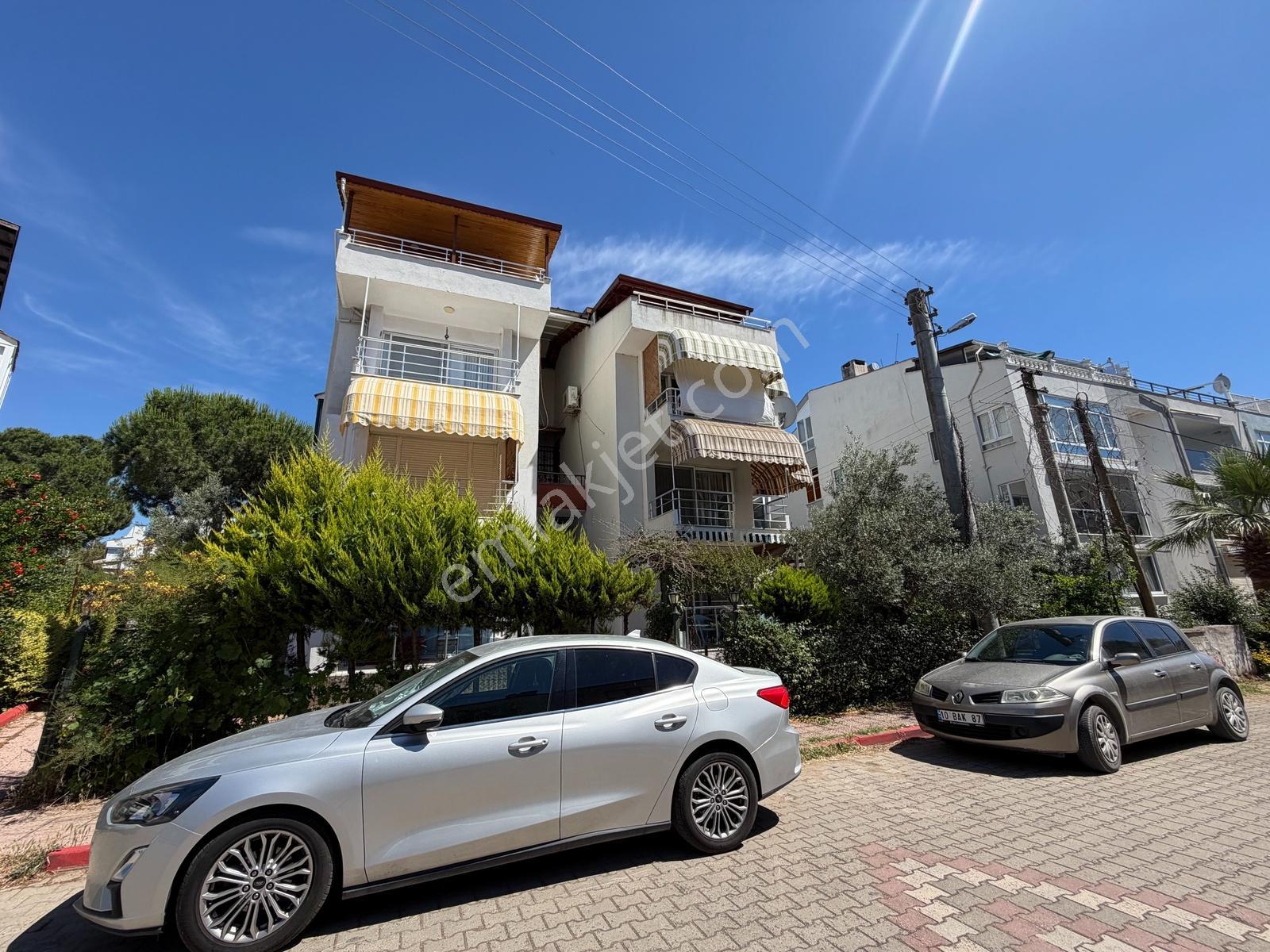Ayvalık Sarımsaklıda Satılık 2+1 Komple Yenilenmiş Arakat Daire - Görsel 19