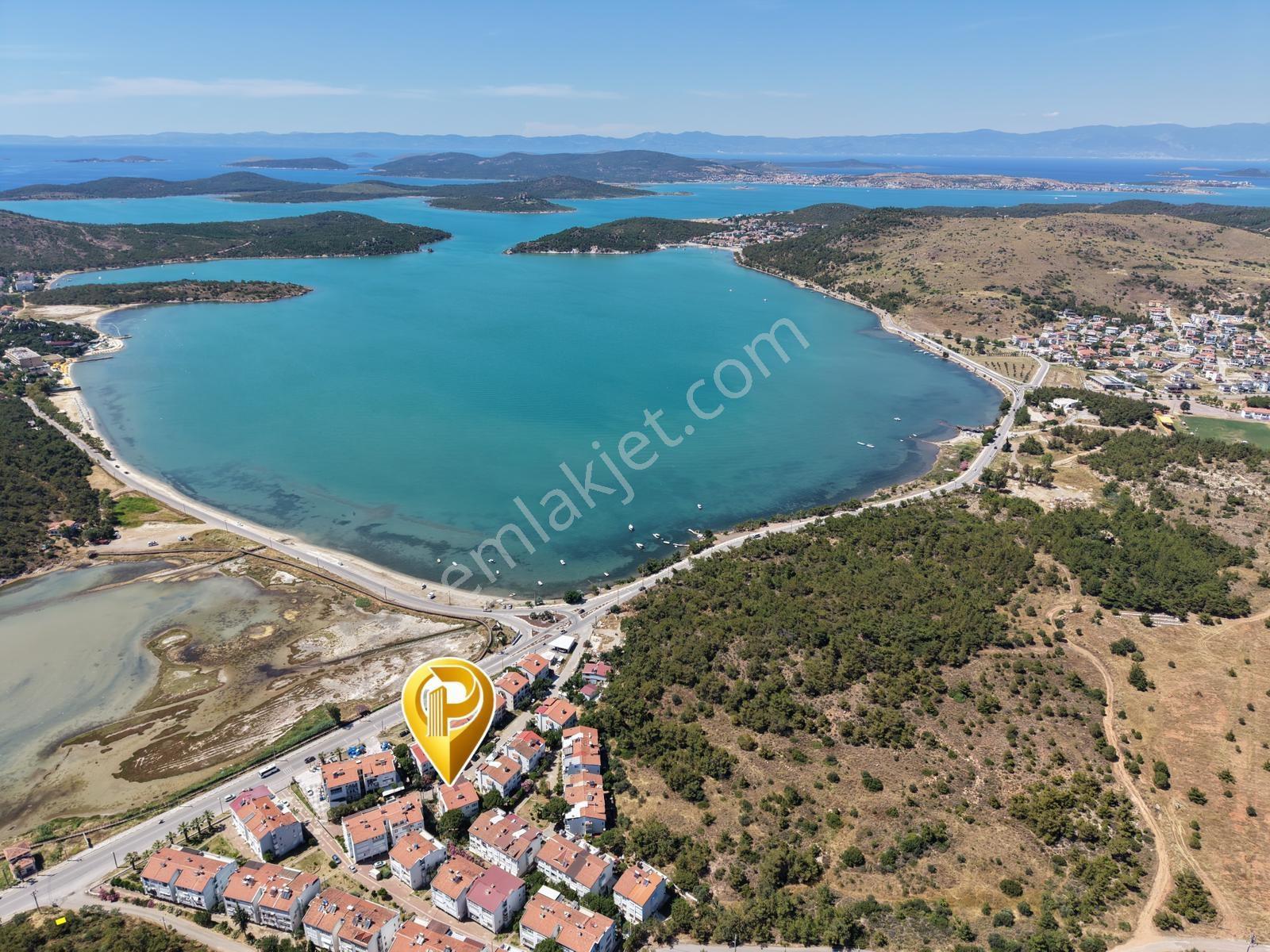 Ayvalık Sarımsaklıda Satılık 2+1 Komple Yenilenmiş Arakat Daire