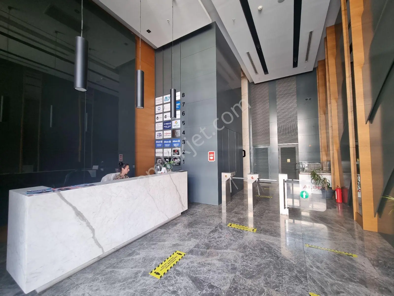 Ali Peçen Plaza'da, Deniz Ve Dağ Manzaralı, Full Donanımlı Ofis - Görsel 3