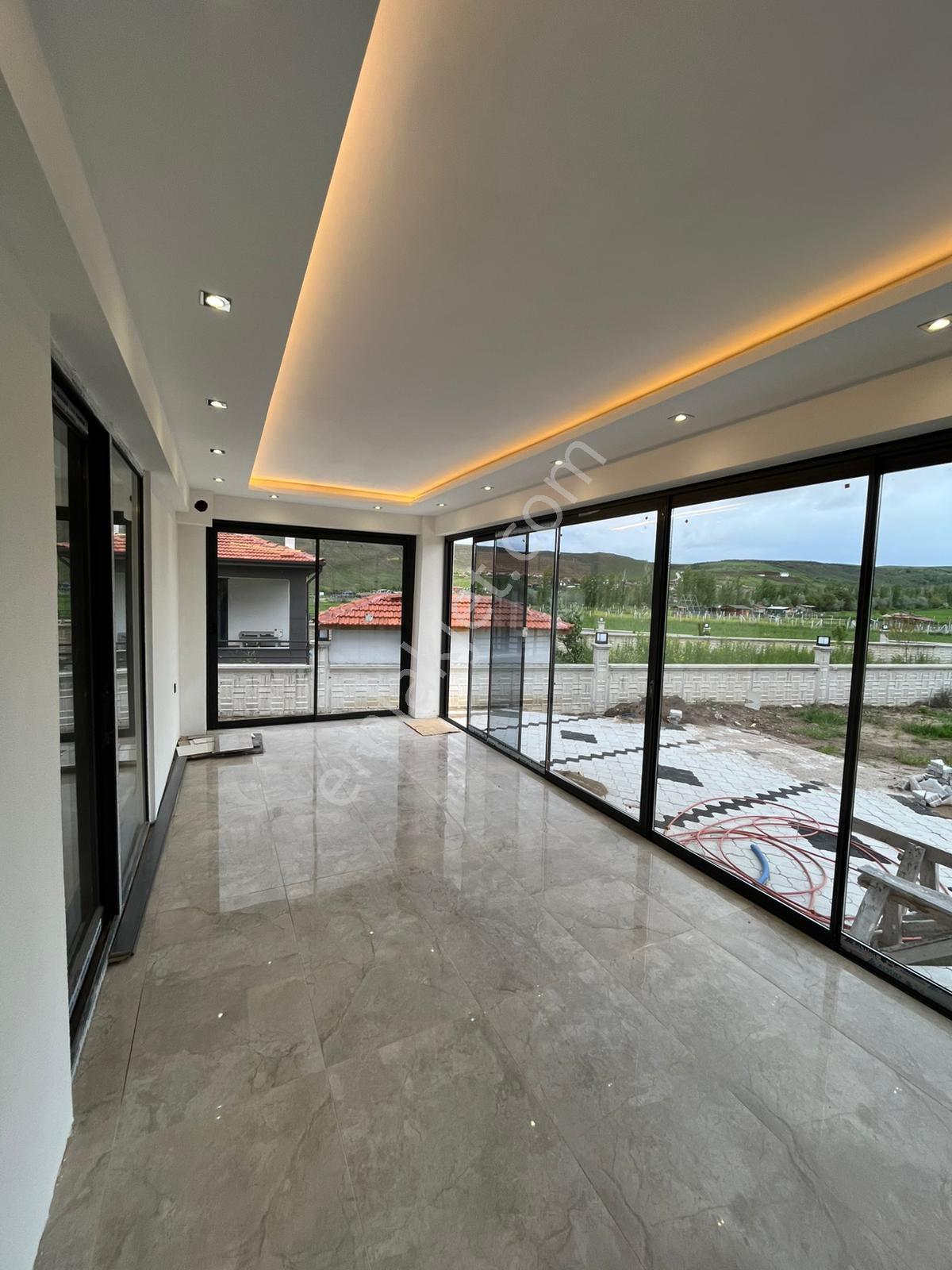 Sarmaşada Tek Tapulu Satılık Bahçeli Lüks Villa - Görsel 5