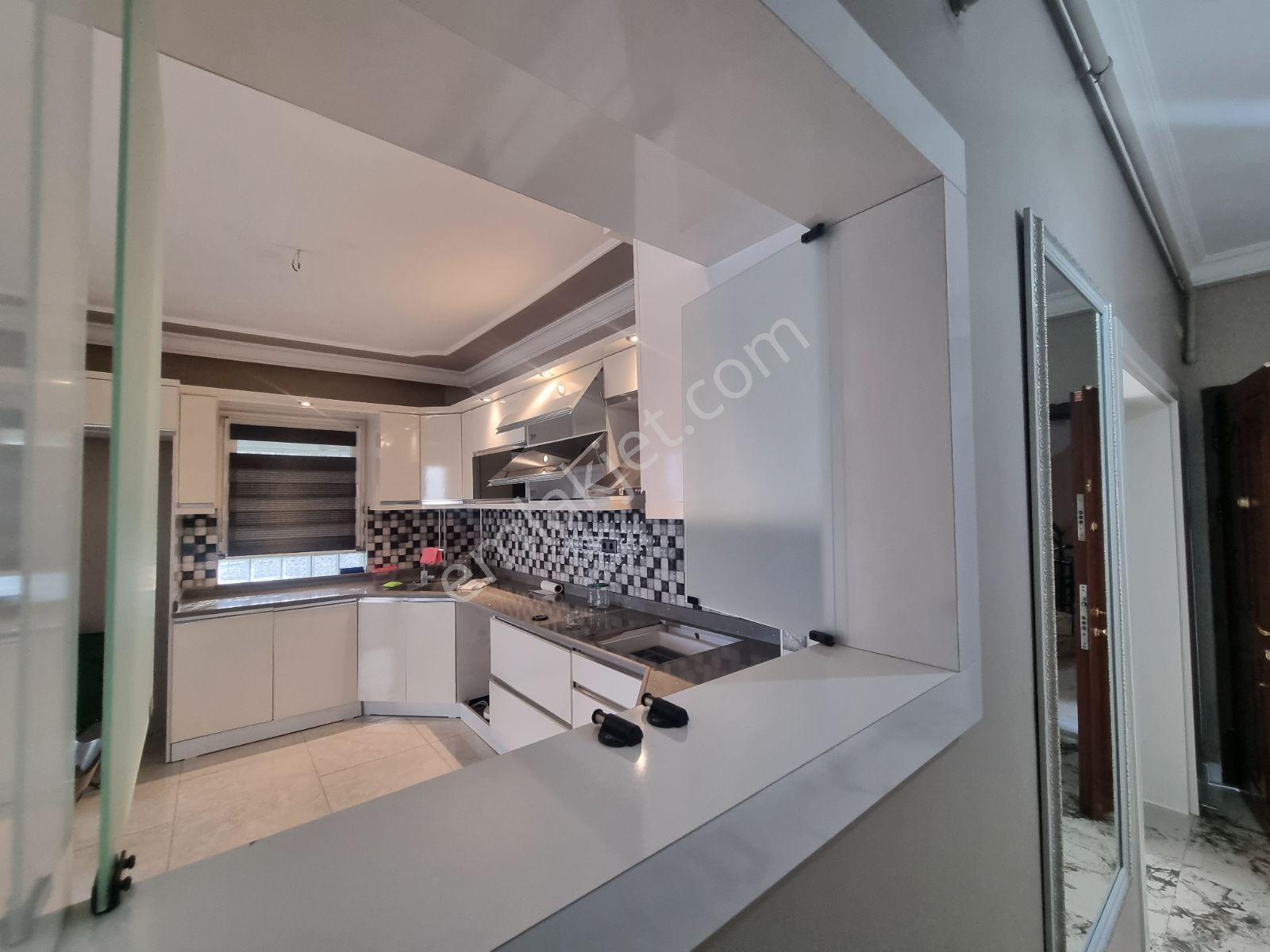 Havuzlu, Site İçinde, Doğalgaz Kombili, Full Tadilatlı 3+1 - Görsel 33