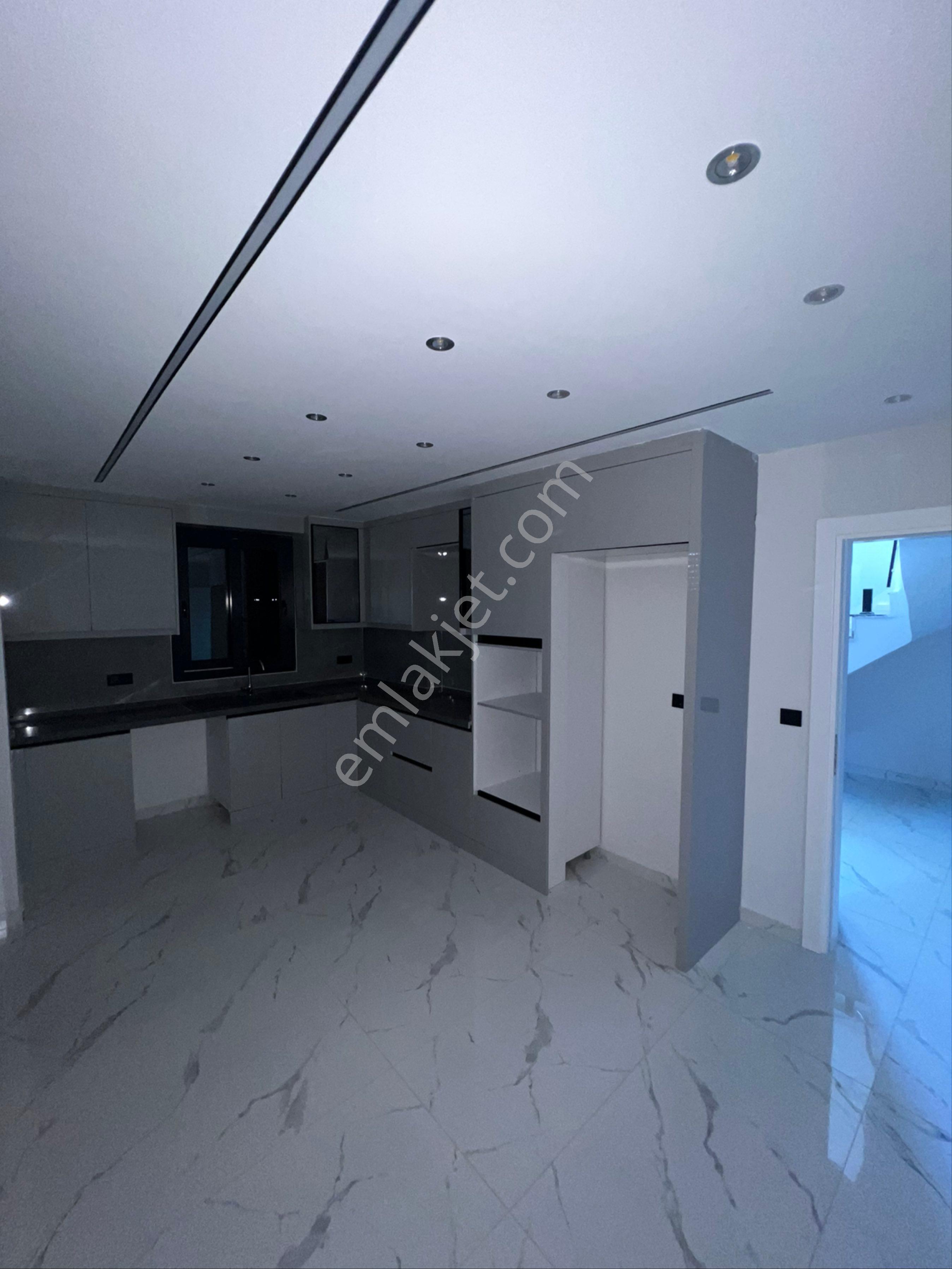 Satılık Ayrı Mutfak Tam Müstakil Lüks Villa - Görsel 11