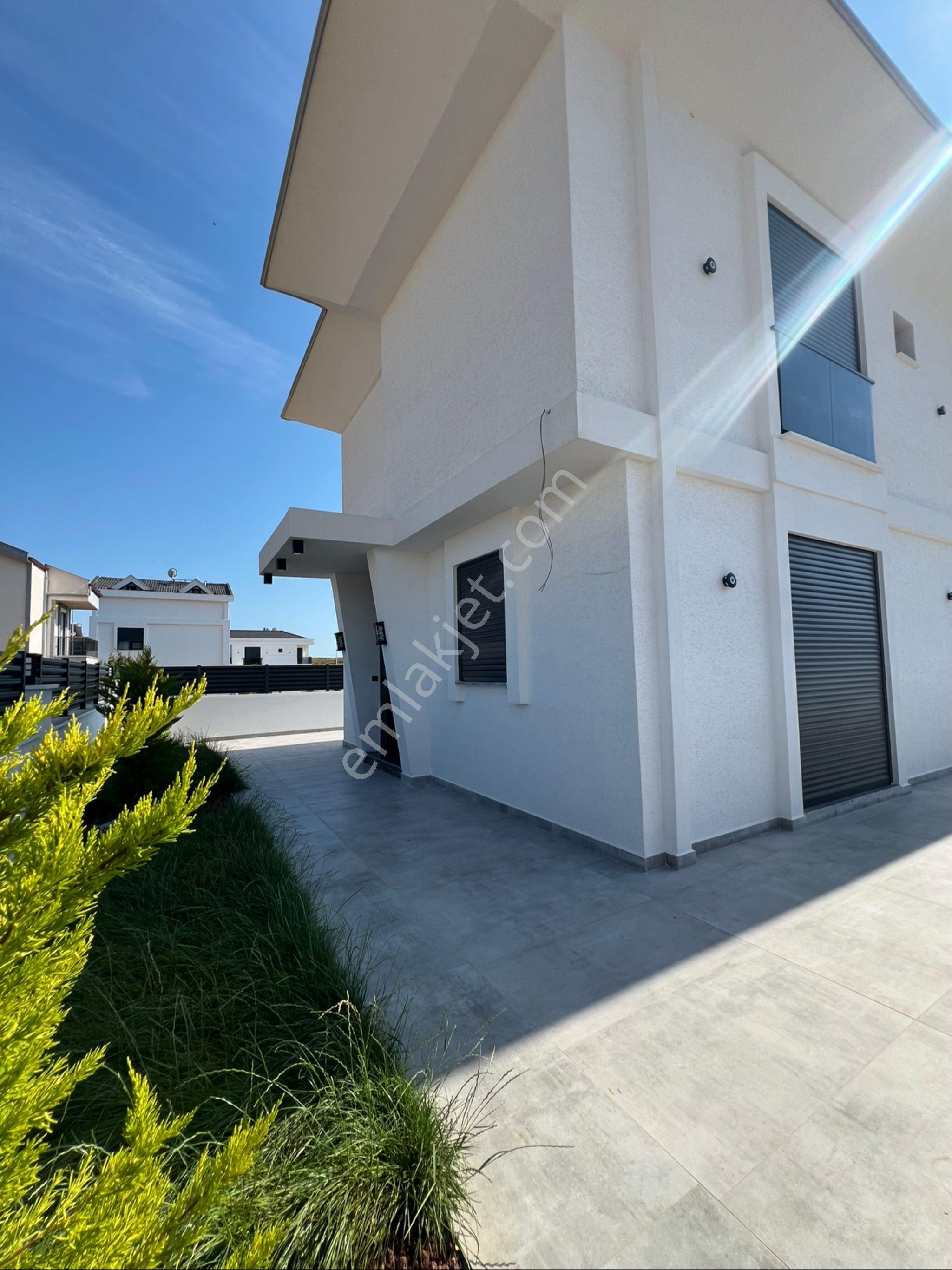 Satılık Ayrı Mutfak Tam Müstakil Lüks Villa - Görsel 4