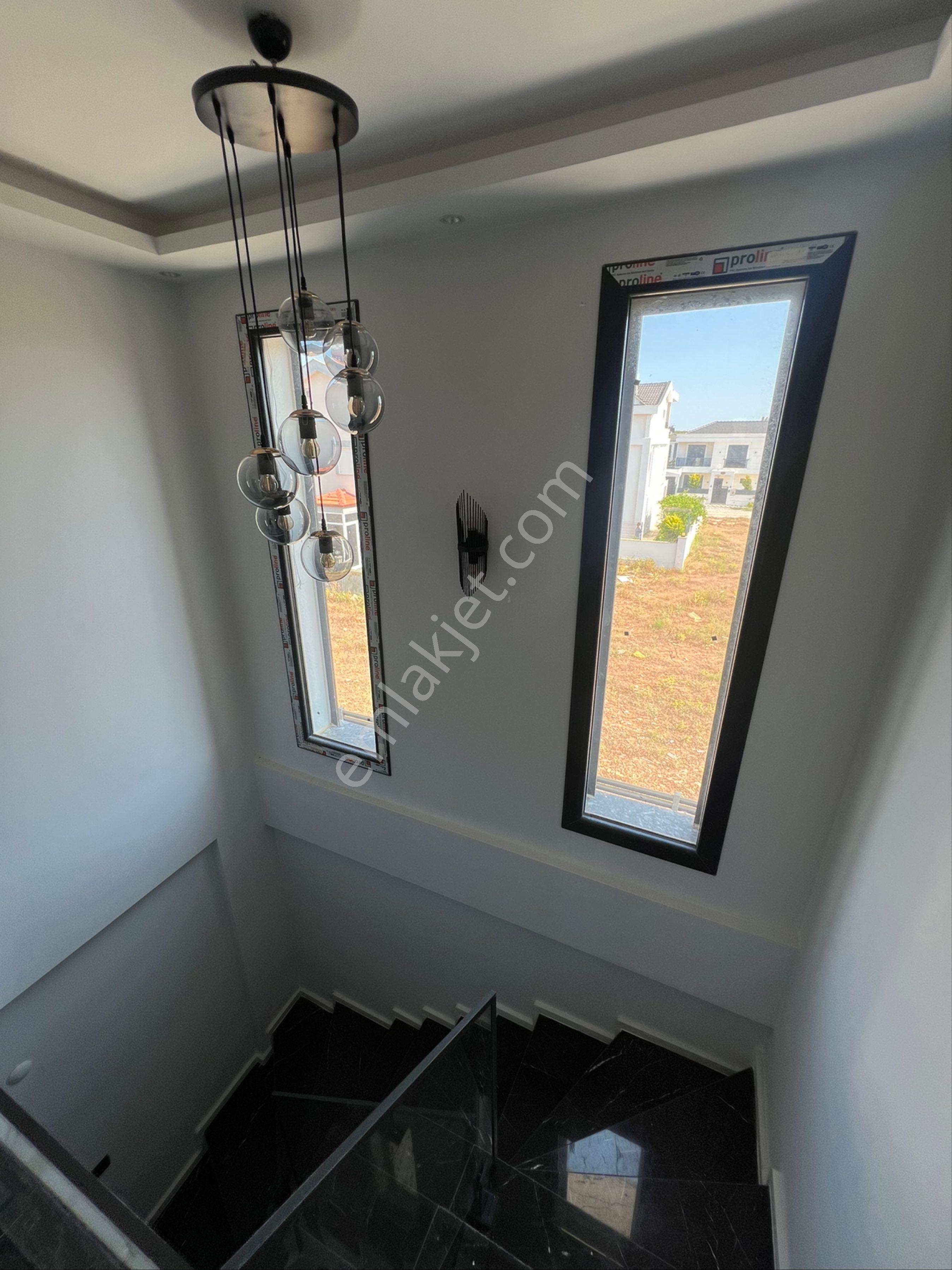 Satılık Ayrı Mutfak Tam Müstakil Lüks Villa - Görsel 16
