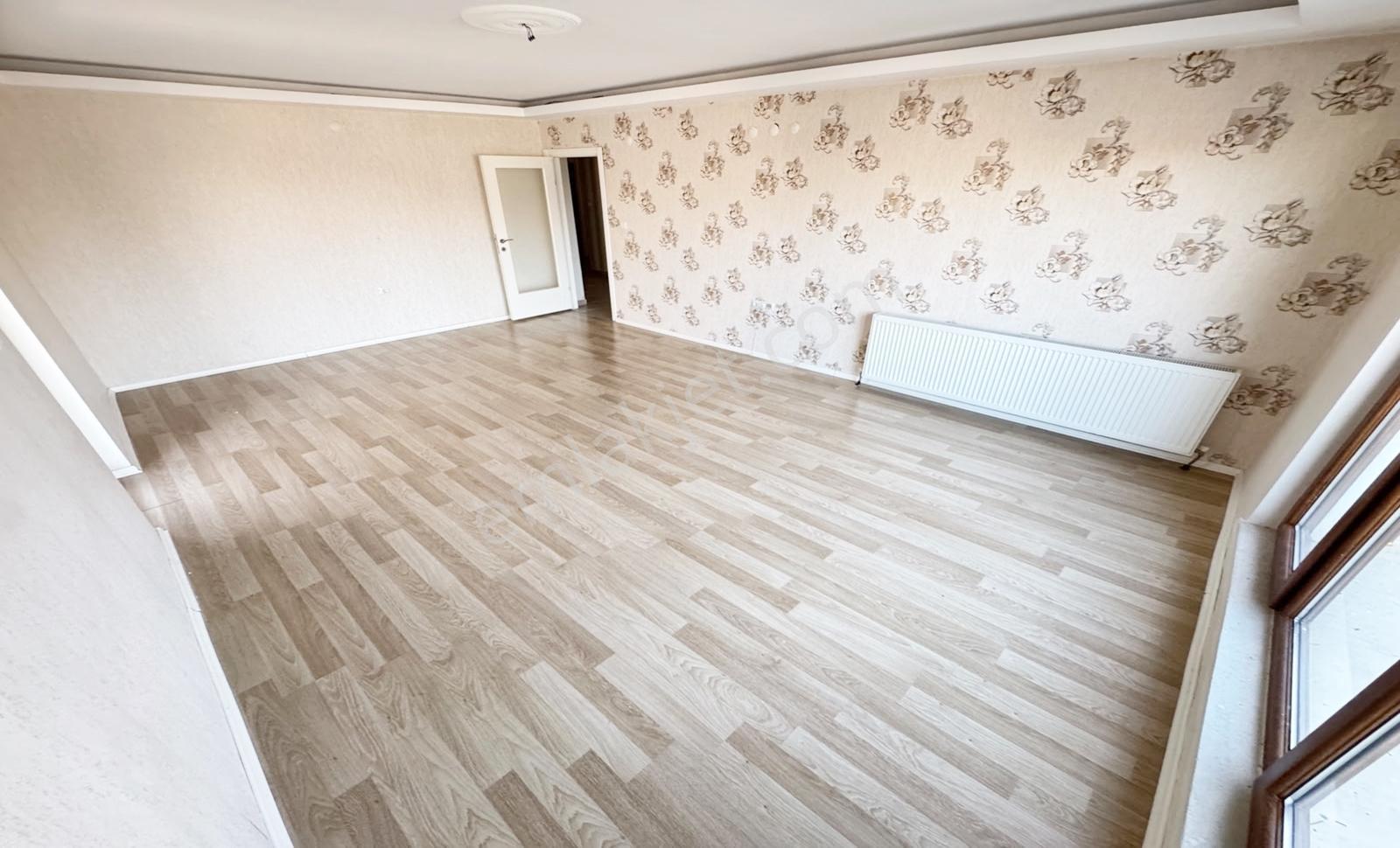 Kuşcağız'da Ara Kat Ön Cephe 140 M² Ebeveyn Banyolu 3+1 Daire - Görsel 18