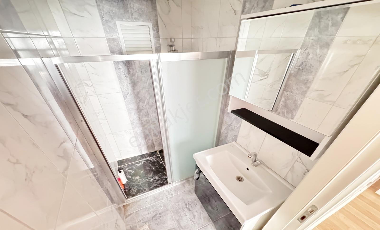 Kuşcağız'da Ara Kat Ön Cephe 140 M² Ebeveyn Banyolu 3+1 Daire - Görsel 9