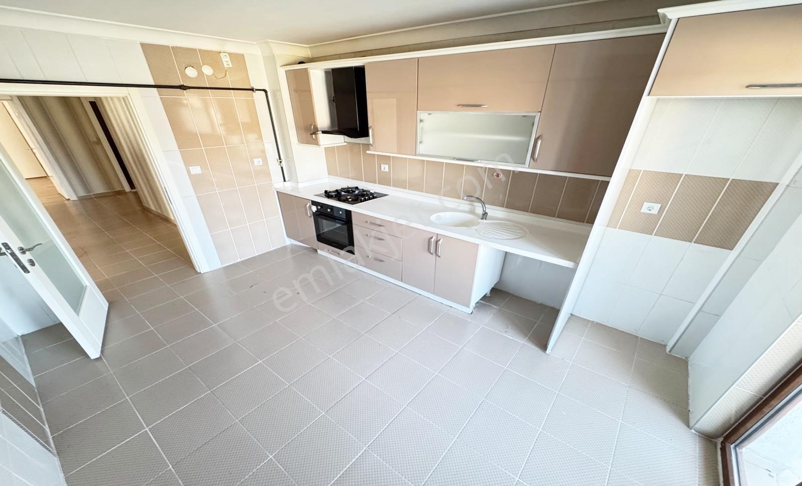 Kuşcağız'da Ara Kat Ön Cephe 140 M² Ebeveyn Banyolu 3+1 Daire - Görsel 24