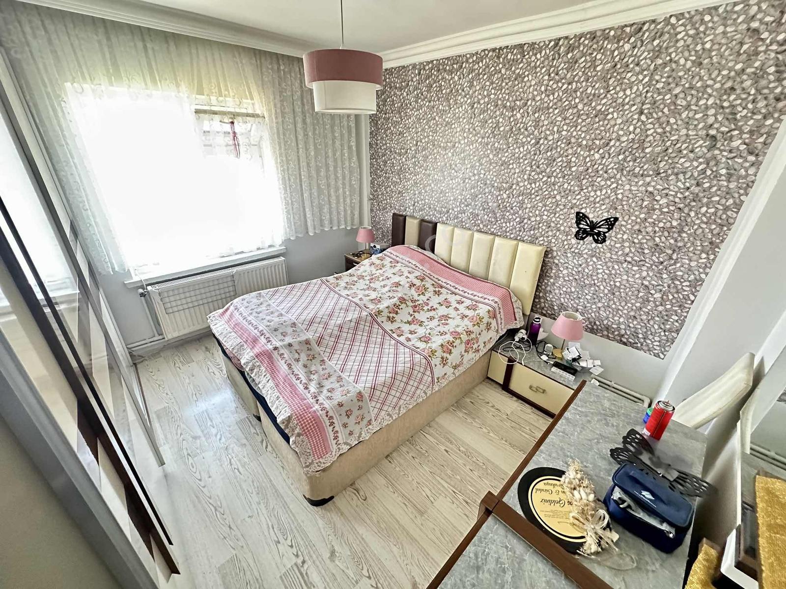 Ulukan'dn Gop Mah'de Cadde Üzerinde Ego Durağı Önünde 3+1 Daire - Görsel 7