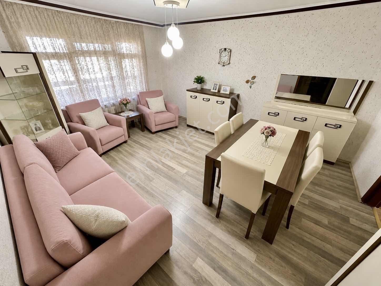 Ulukan'dn Gop Mah'de Cadde Üzerinde Ego Durağı Önünde 3+1 Daire - Görsel 4