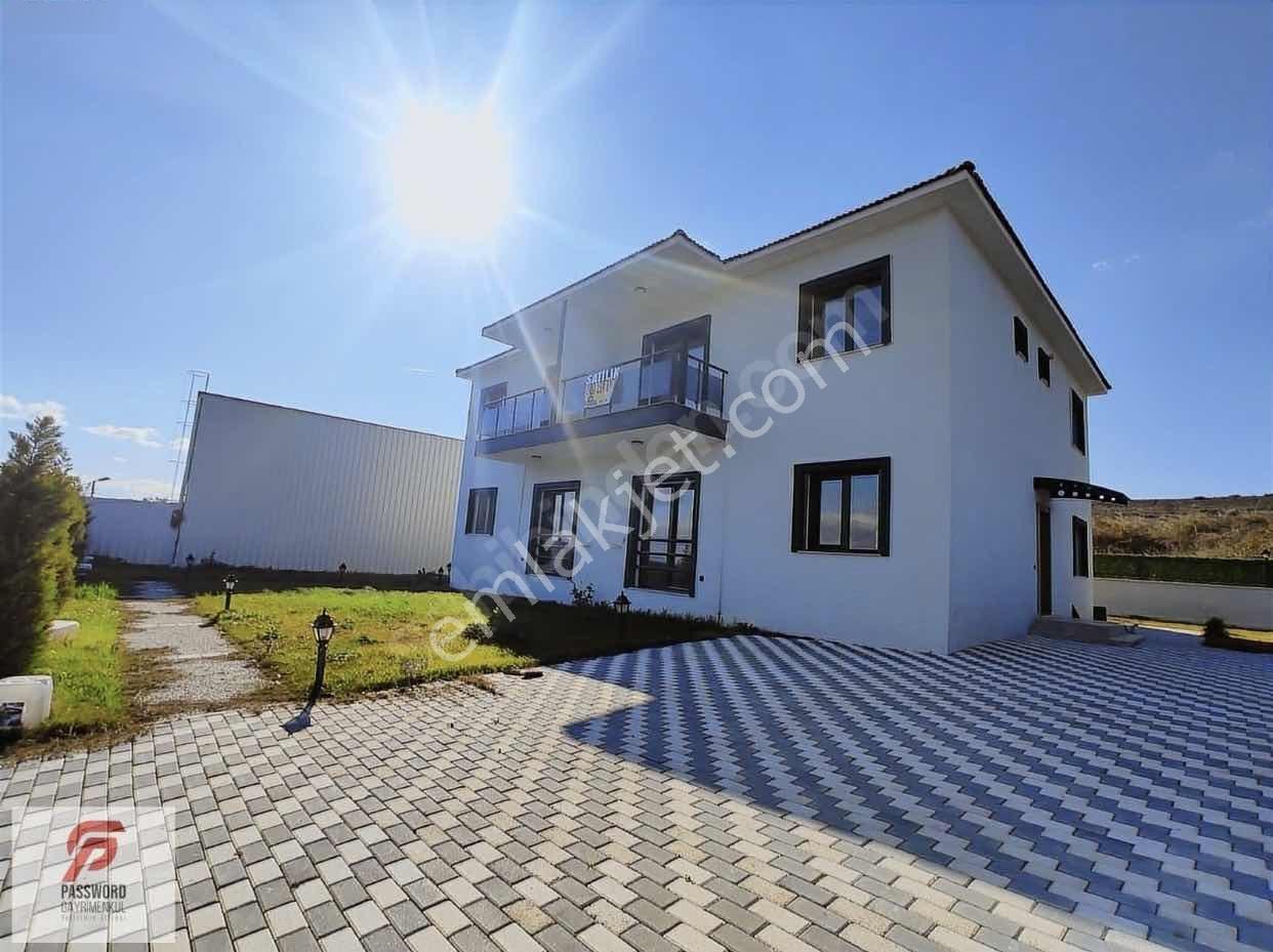 Maltepe'de Kiralık 3+1 Villa - Görsel 15