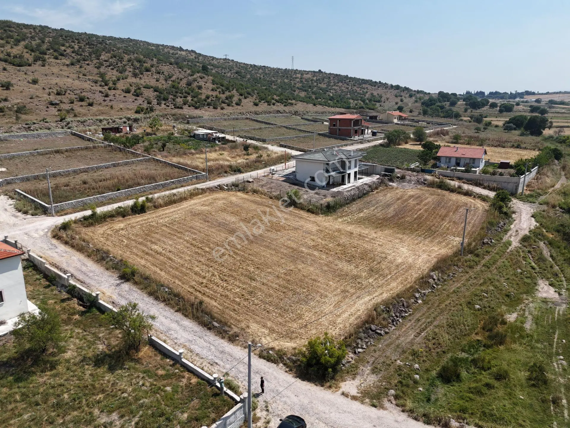 Era Söz Den Altıeylül Nergiz De 2 Kat İmarlı 784 M² Satılık Arsa