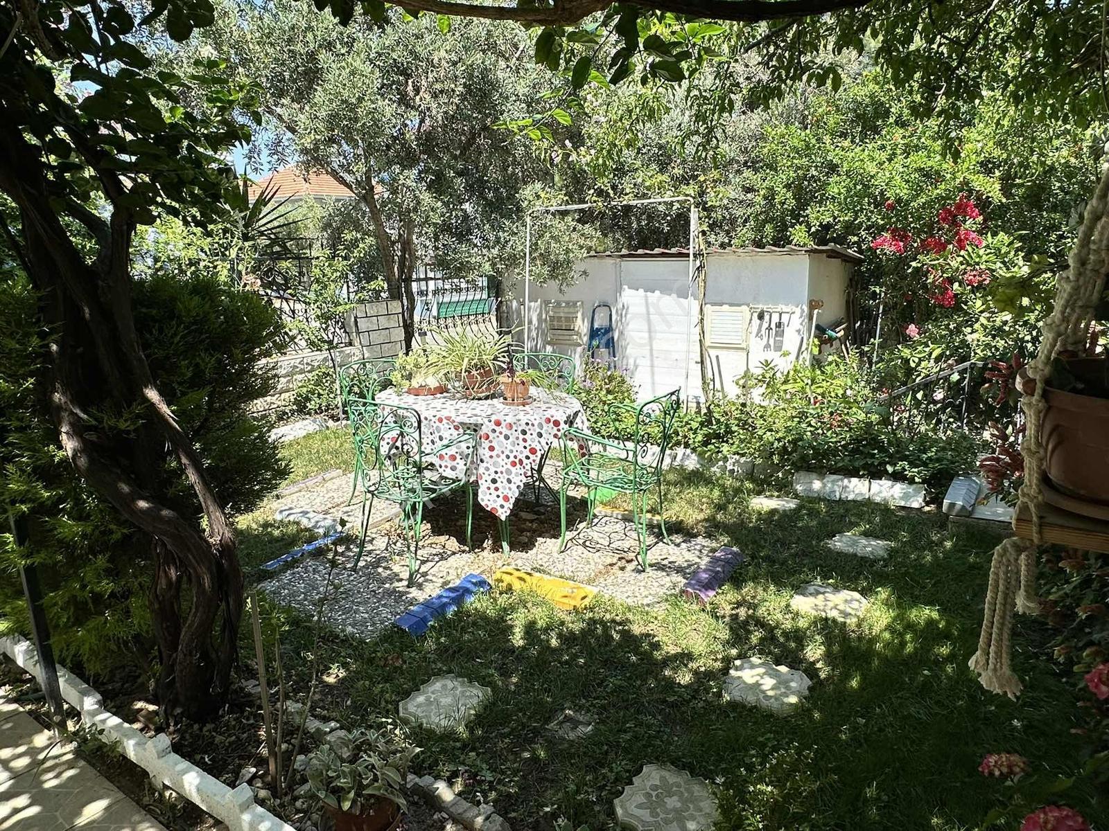 Seferihisar Atatürk Mahallesinde Denize 500 Metre Mesafede Villa - Görsel 21