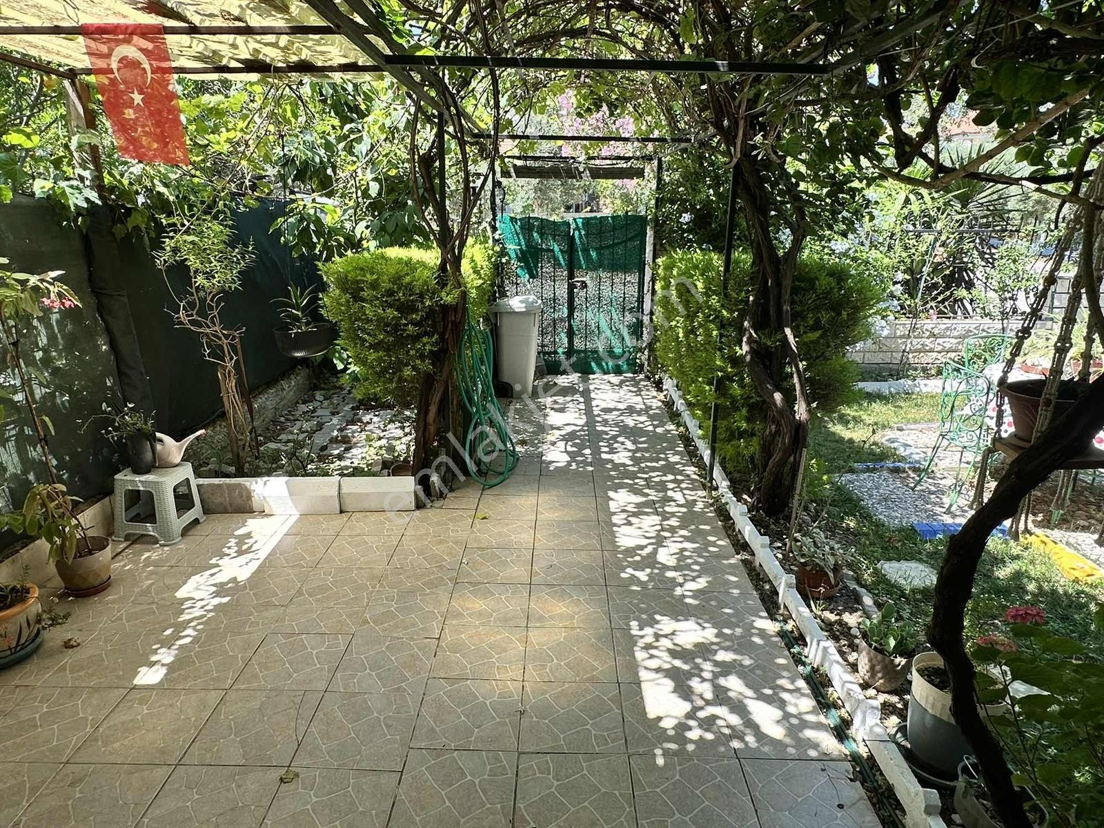 Seferihisar Atatürk Mahallesinde Denize 500 Metre Mesafede Villa - Görsel 28