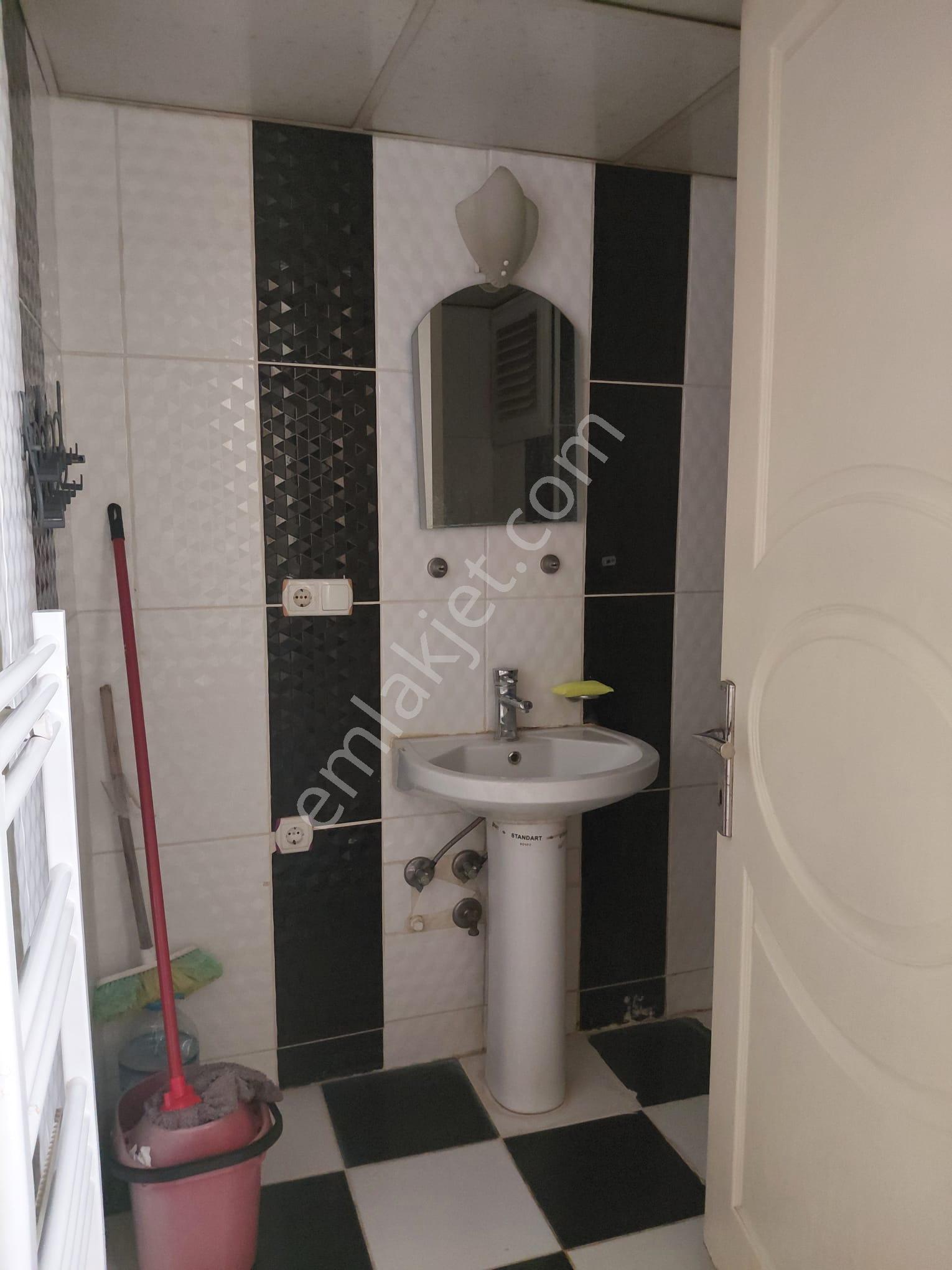 Ecf Emlak'tan 2+1 Eşyalı Kiralık Daire Mithatpaşa Mah. - Görsel 11