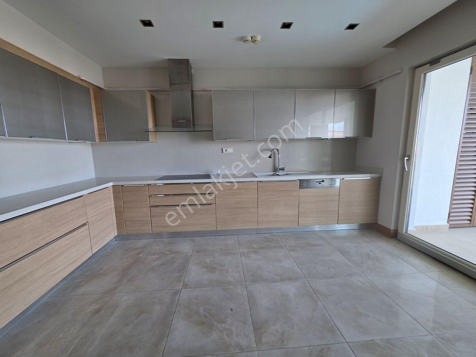 Balat Teras Evler Kiralık 5+1 Dubleks Daire - Görsel 11