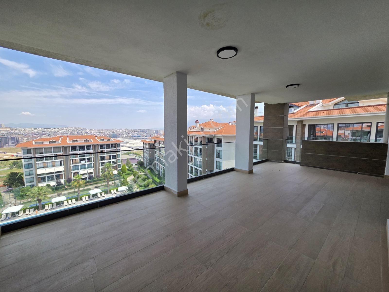 Balat Teras Evler Kiralık 5+1 Dubleks Daire - Görsel 3