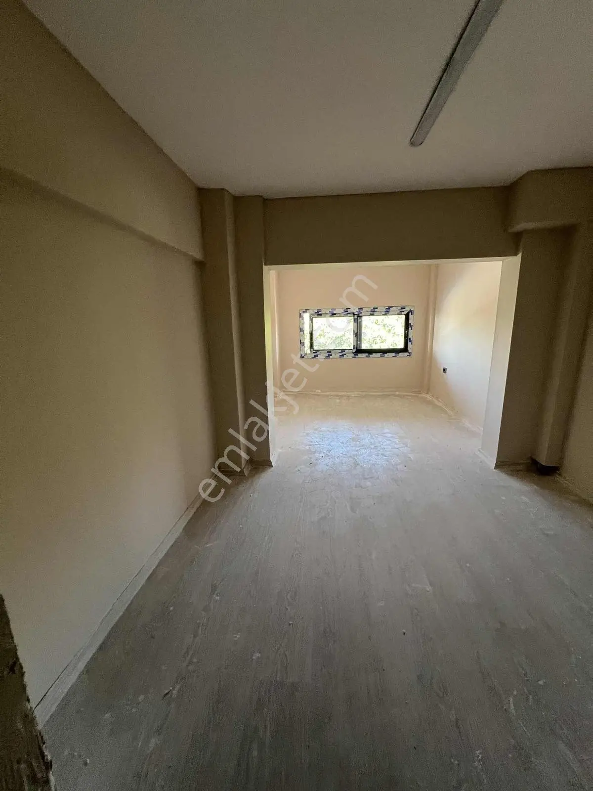 Bergama'nın En İşlek Noktalarından Birinde Kiralık Dükkan - Görsel 35
