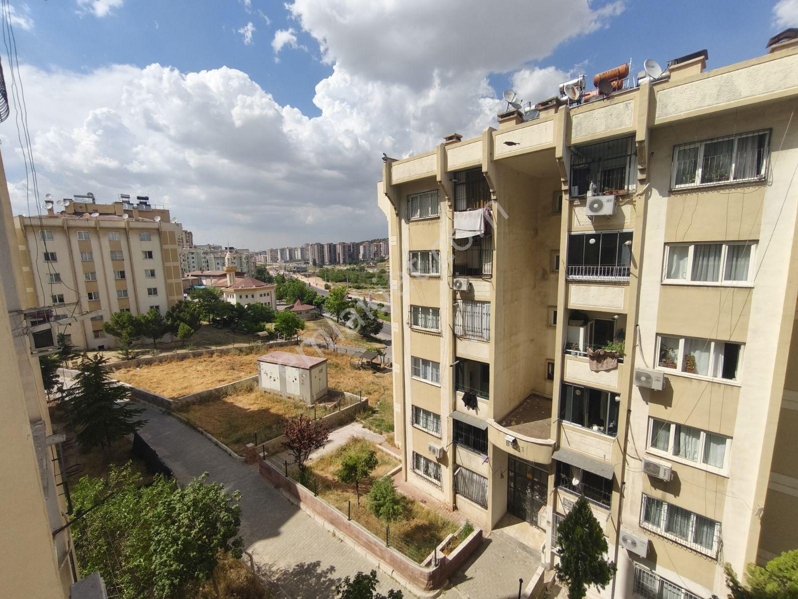 Seyran Emlaktan Satılık 2+1 Göbek Kat Daire - Görsel 7