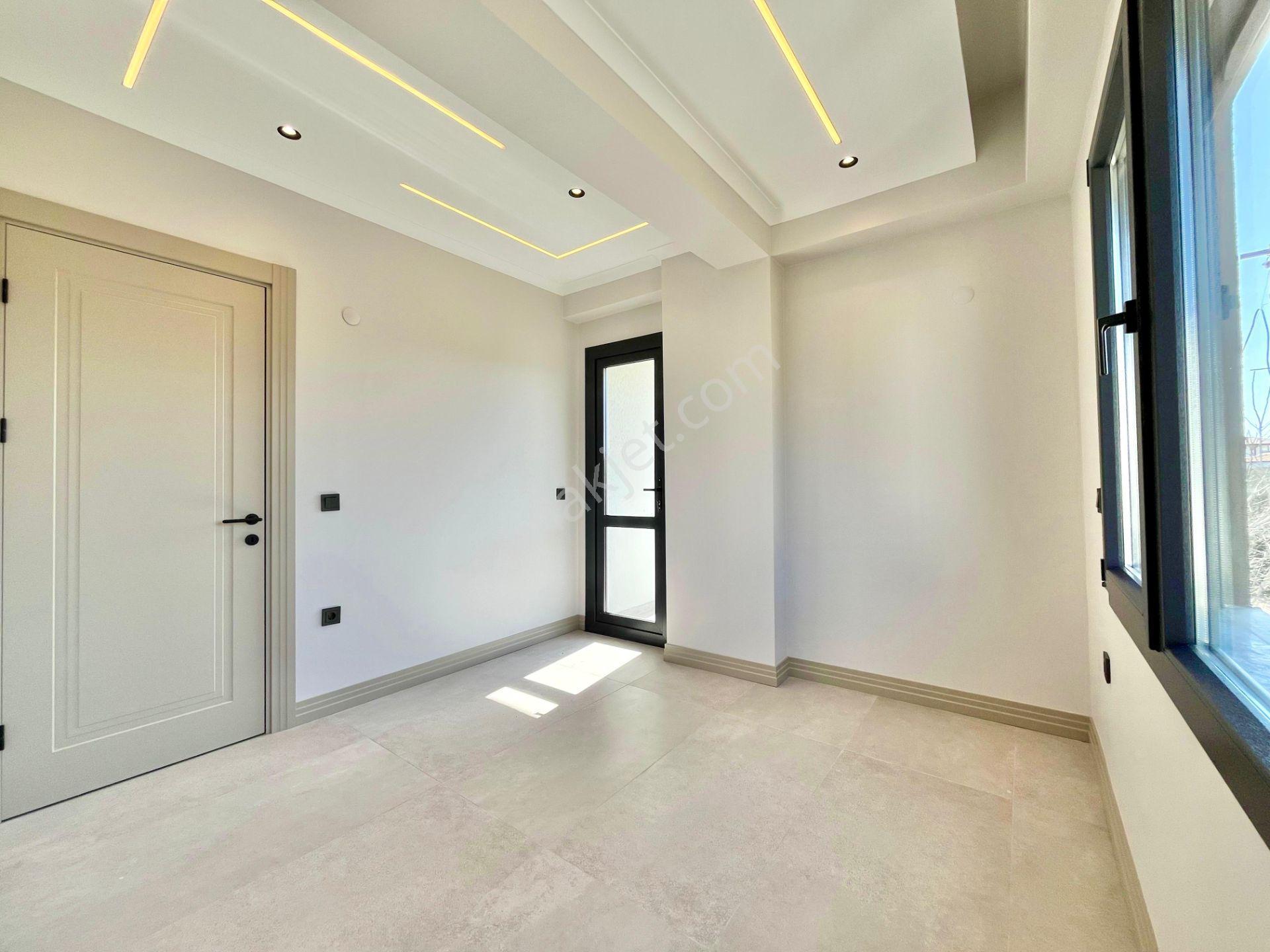 ꧁ay Emlaktan꧂avcılar Fener'de Denize 200 Metre Satılık 2+1 Otoparklı Özel Bahçeli Lüks Daire - Görsel 23