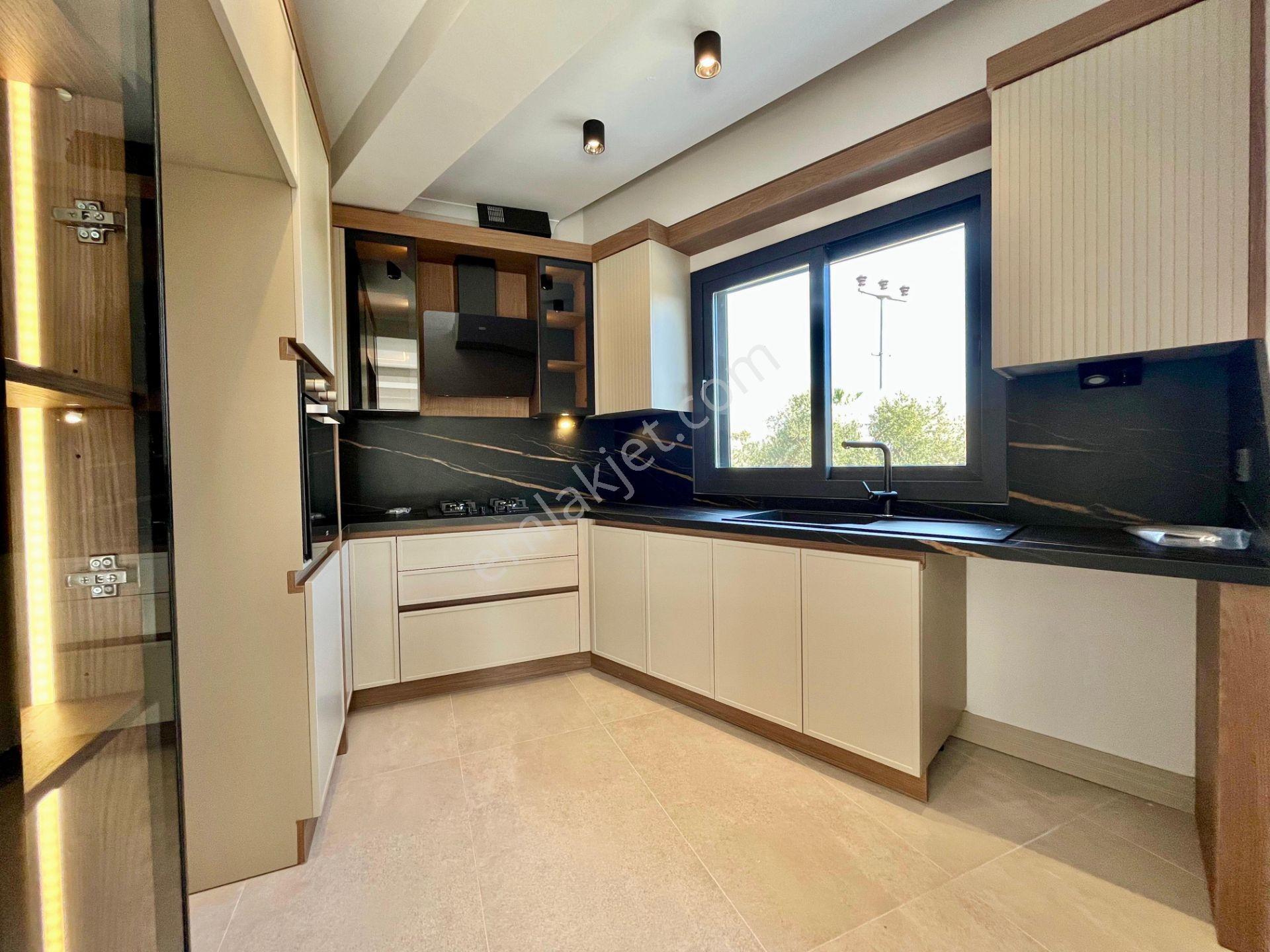 ꧁ay Emlaktan꧂avcılar Fener'de Denize 200 Metre Satılık 2+1 Otoparklı Özel Bahçeli Lüks Daire - Görsel 27