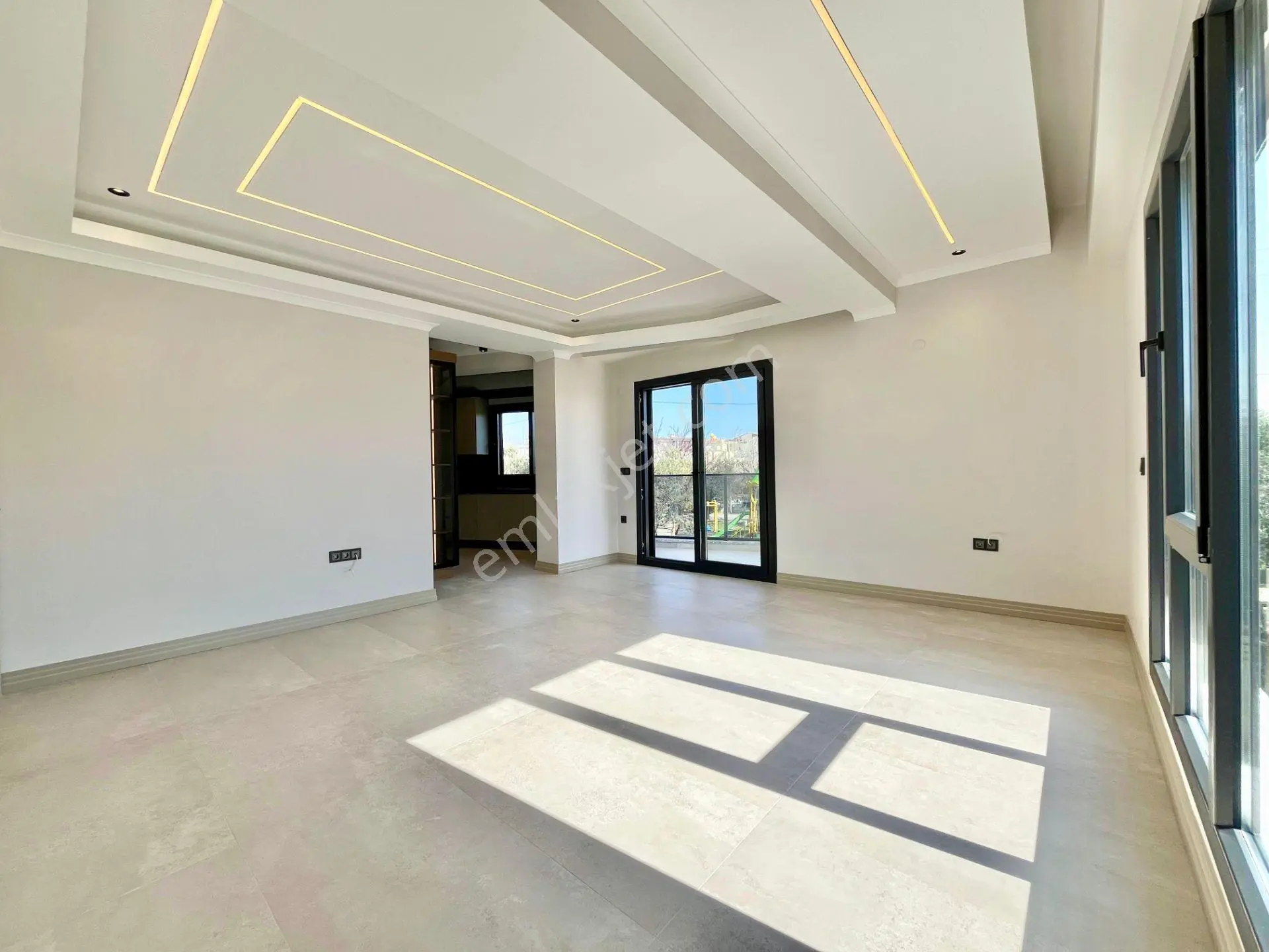 ꧁ay Emlaktan꧂avcılar Fener'de Denize 200 Metre Satılık 2+1 Otoparklı Özel Bahçeli Lüks Daire - Görsel 6