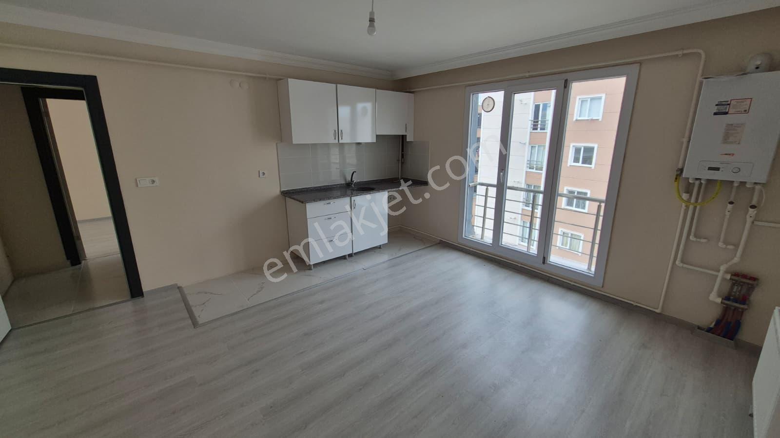 B&u Gayrimenkulden Menekşe Sitesinde Kiralık 1+1 Balkonlu Daire. - Görsel 6