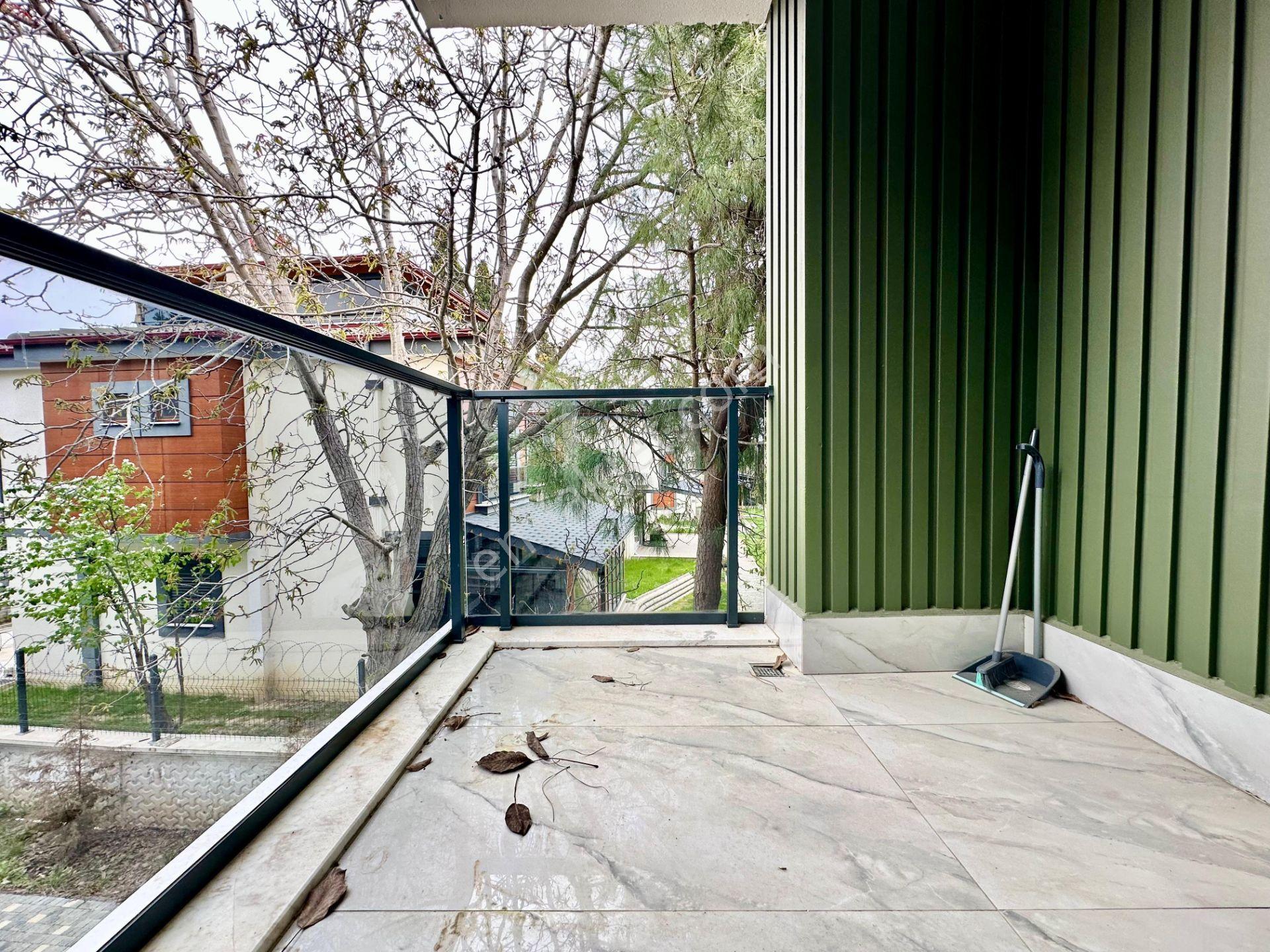 Ay Emlaktan꧂güre Kazdağları Eteklerinde Şömineli Manzaralı Teraslı Satılık 3+1 Bağımsız Ev - Görsel 11