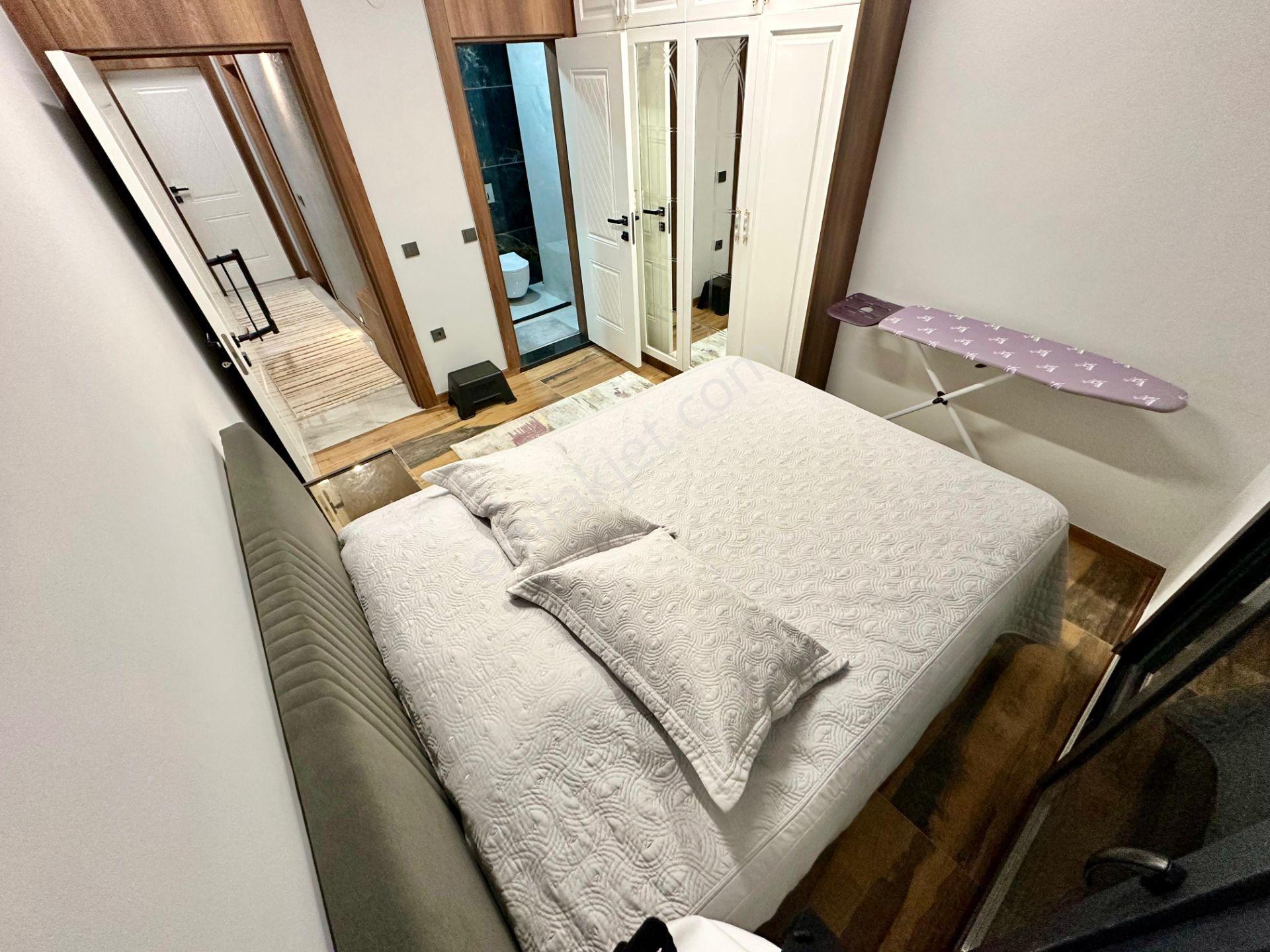 Ay Emlaktan꧂güre Kazdağları Eteklerinde Şömineli Manzaralı Teraslı Satılık 3+1 Bağımsız Ev - Görsel 17