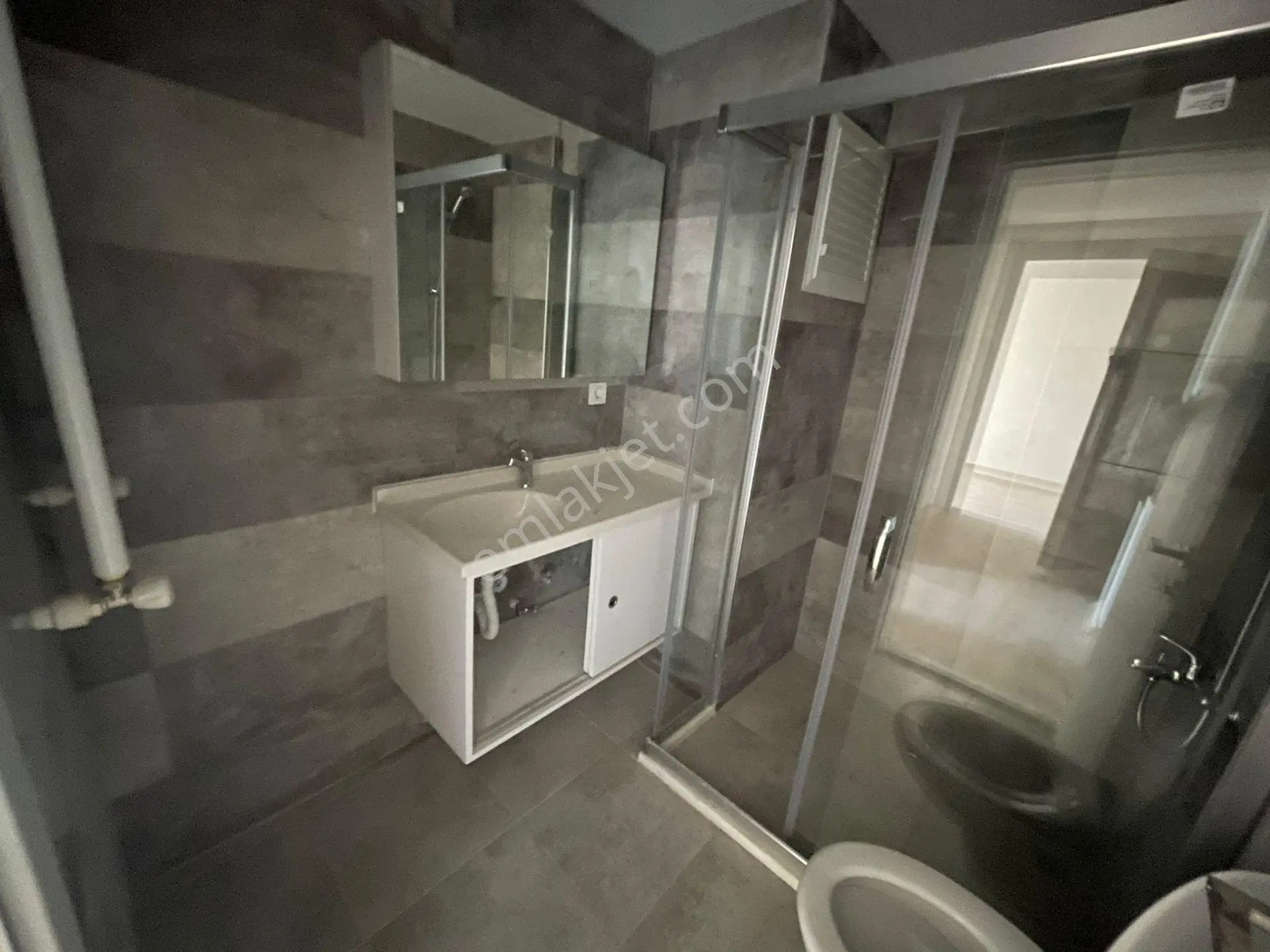 Güneş'ten Şirinyer İzban Karşısı 2+1 70m Arakat Asansör Balkon - Görsel 2