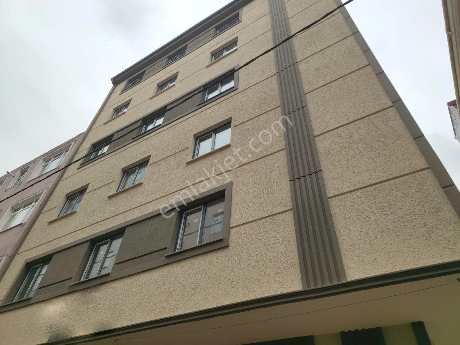 Gökay Emlaktan Çobançeşmede Çift Cephe 2+1 Daire