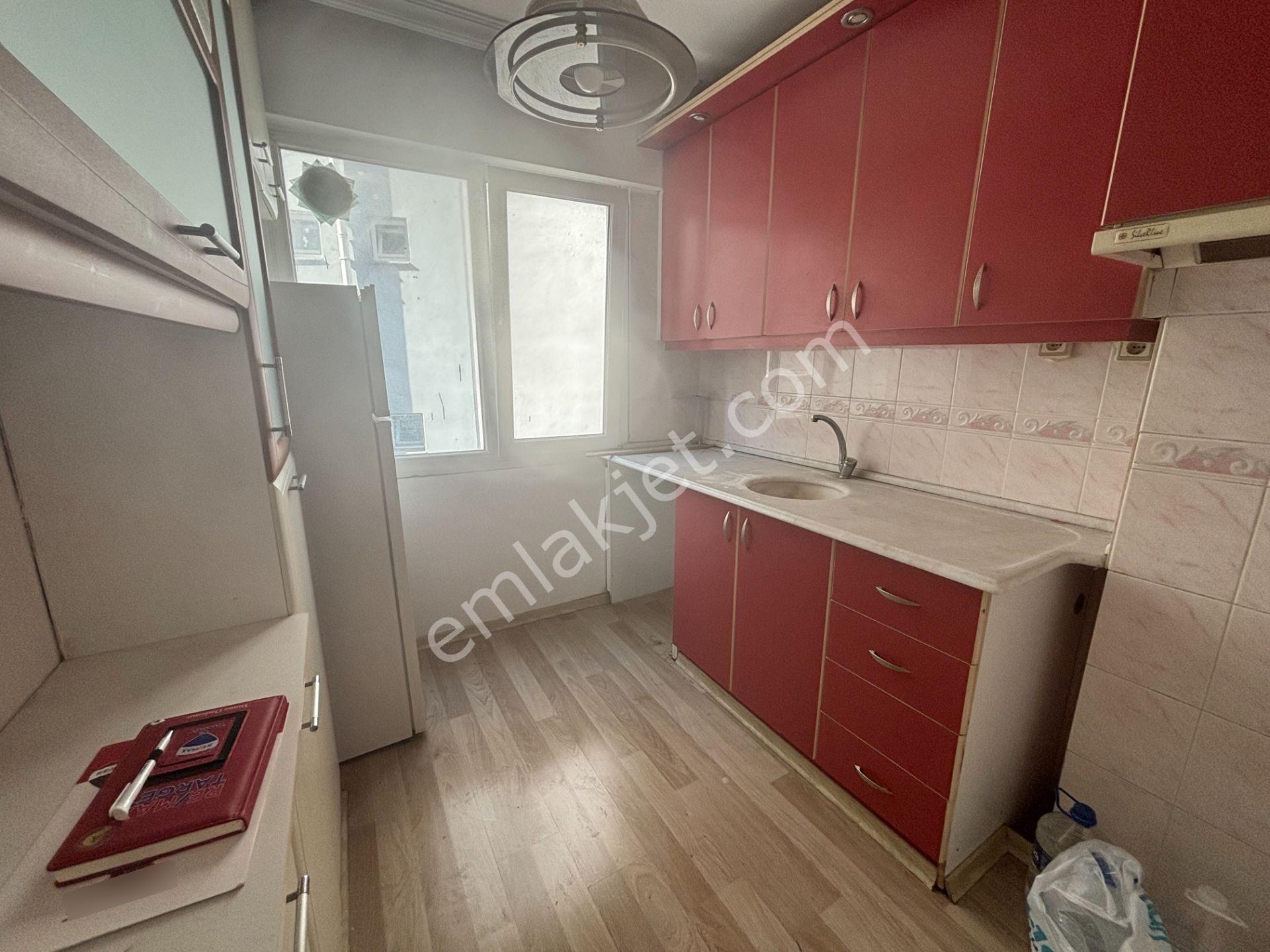 Yeşilyurt'ta Deniz Manzaralı Geniş Salonlu 2+1 Kiralık Daire - Görsel 11