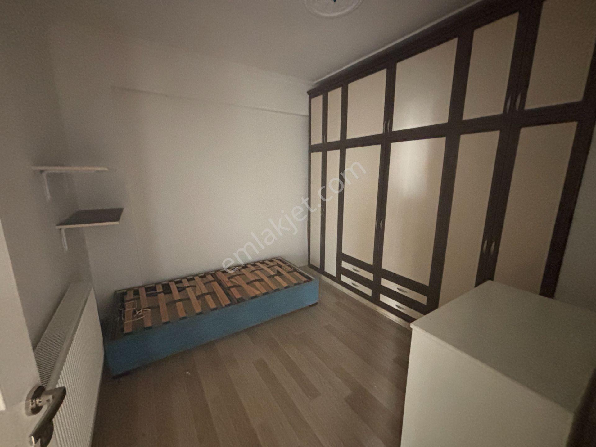 Yeşilyurt'ta Deniz Manzaralı Geniş Salonlu 2+1 Kiralık Daire - Görsel 12