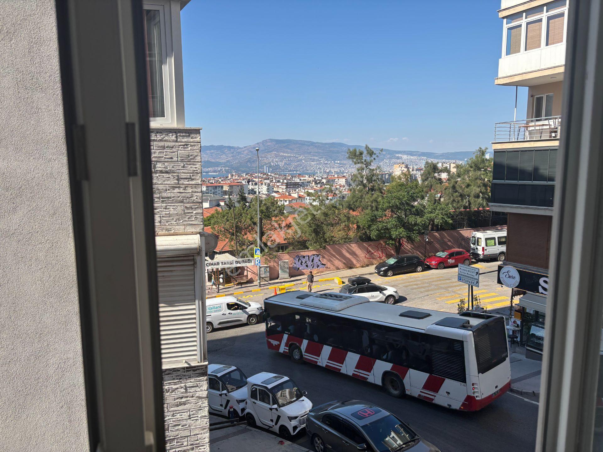 Yeşilyurt'ta Deniz Manzaralı Geniş Salonlu 2+1 Kiralık Daire - Görsel 5