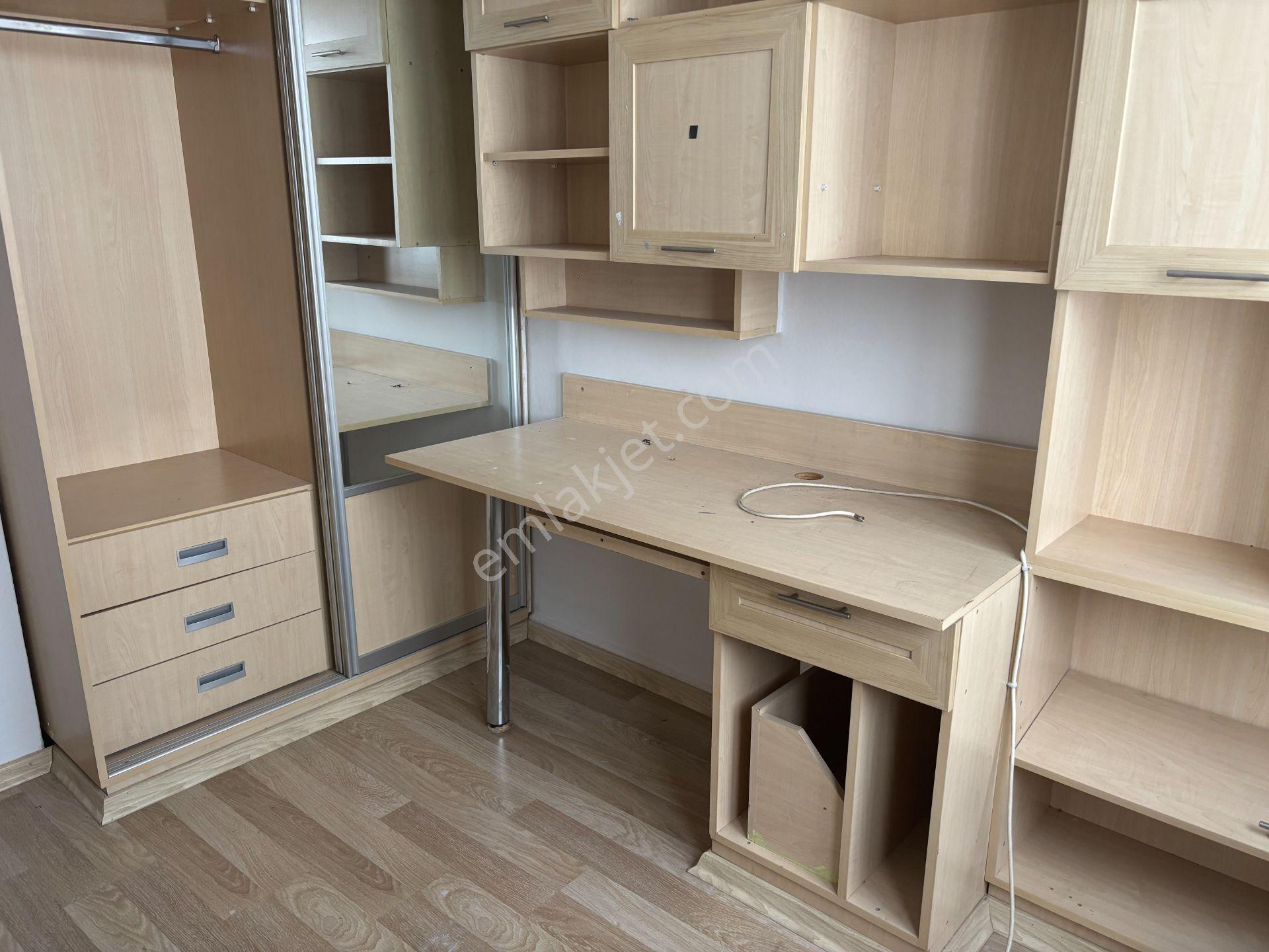 Yeşilyurt'ta Deniz Manzaralı Geniş Salonlu 2+1 Kiralık Daire - Görsel 9