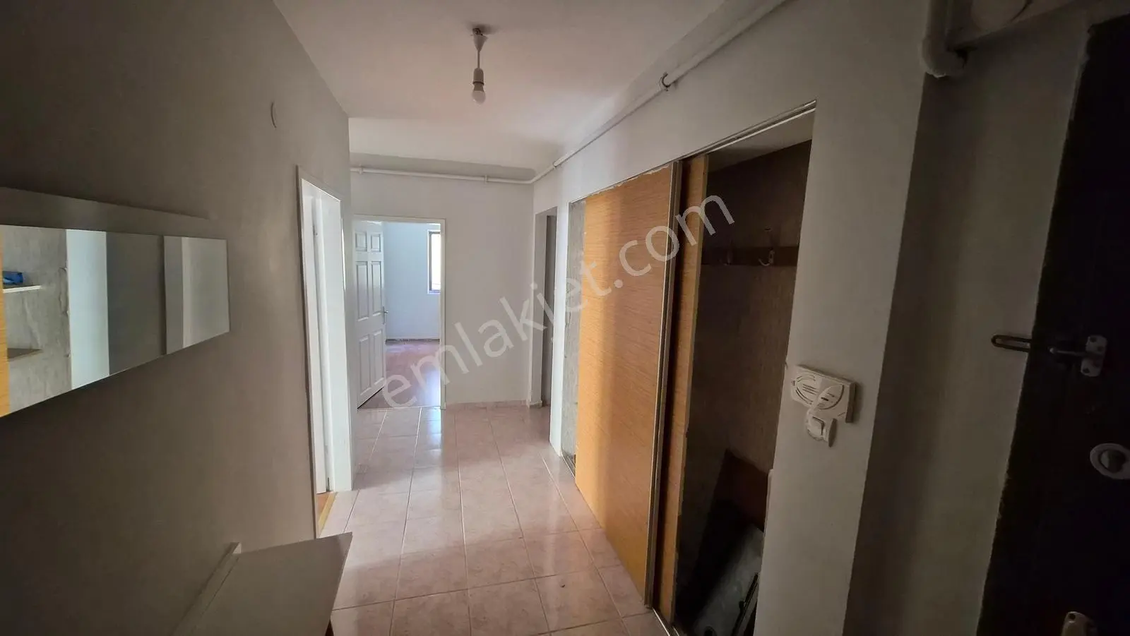 Saimekadında 1. Katta 3+1 Bağımsız Salon Yapılı Kiralık Daire - Görsel 17