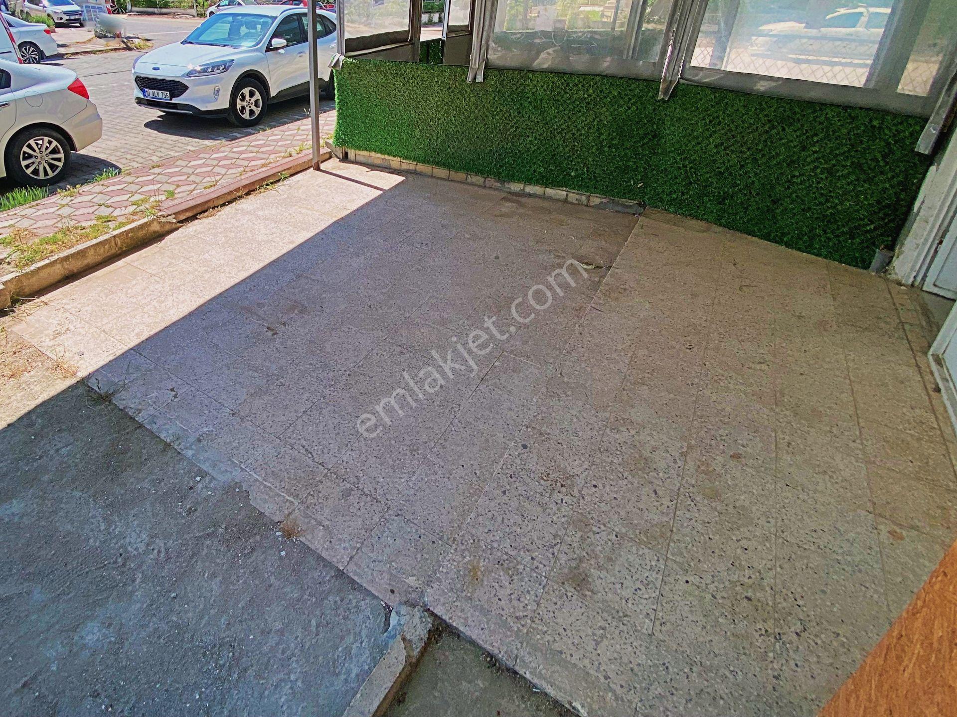 Akçayda Yetki Gültaş Emlaktan Satılık Merkez'de, İşlek Cadde Üzerinde Yatırımlık Dükkân - Görsel 2